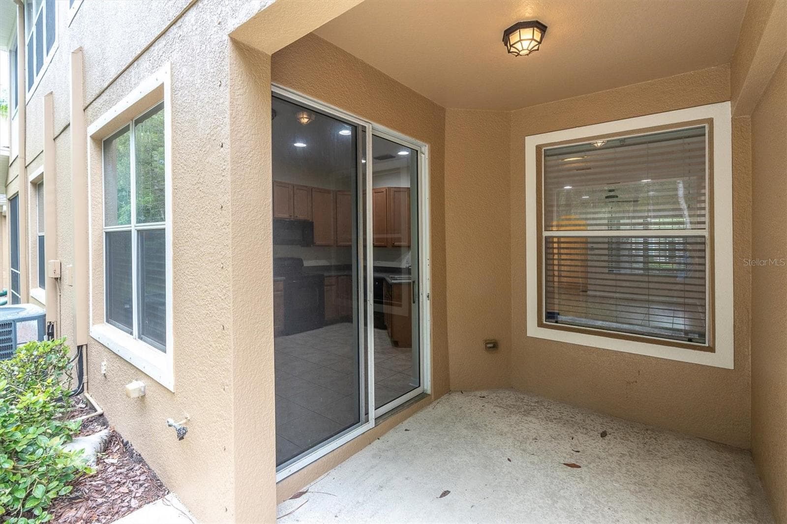 Townhouse at 12660 SILVERDALE ST, TAMPA, photo 41 of 48