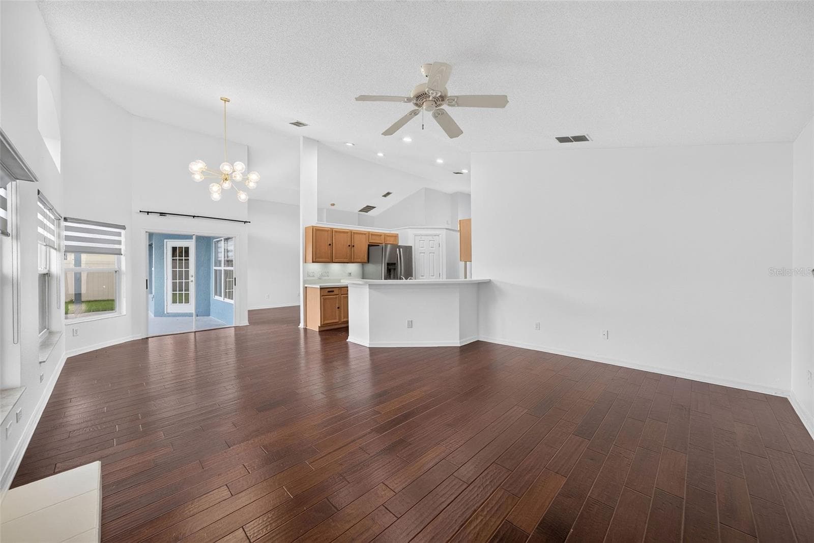 Family Room/Kitchen/Dining - 630 RIOMAR AVE, ORLANDO