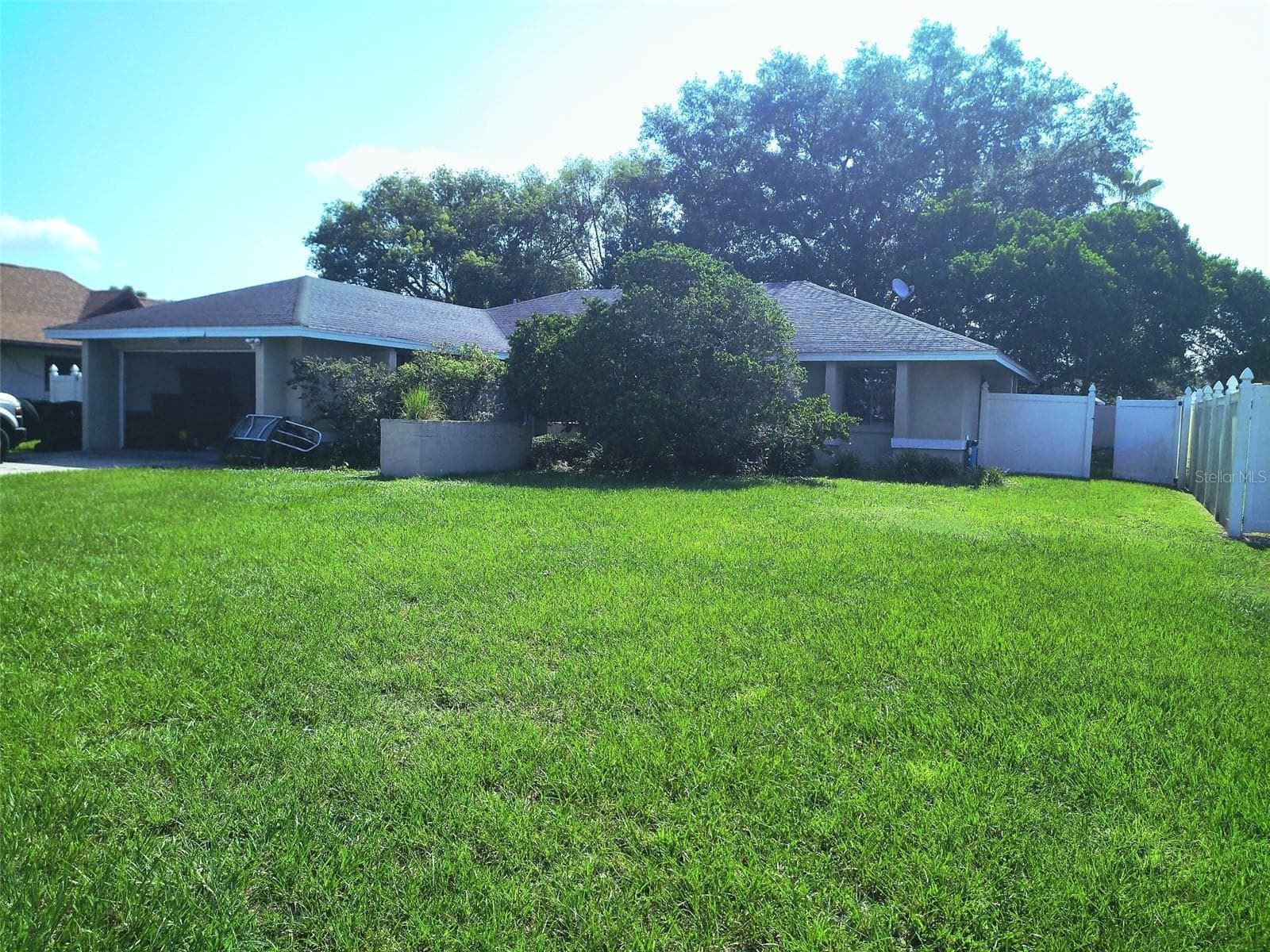 Single Family Residence at 2419 AMBERLY AVE, ORLANDO, photo 2 of 3