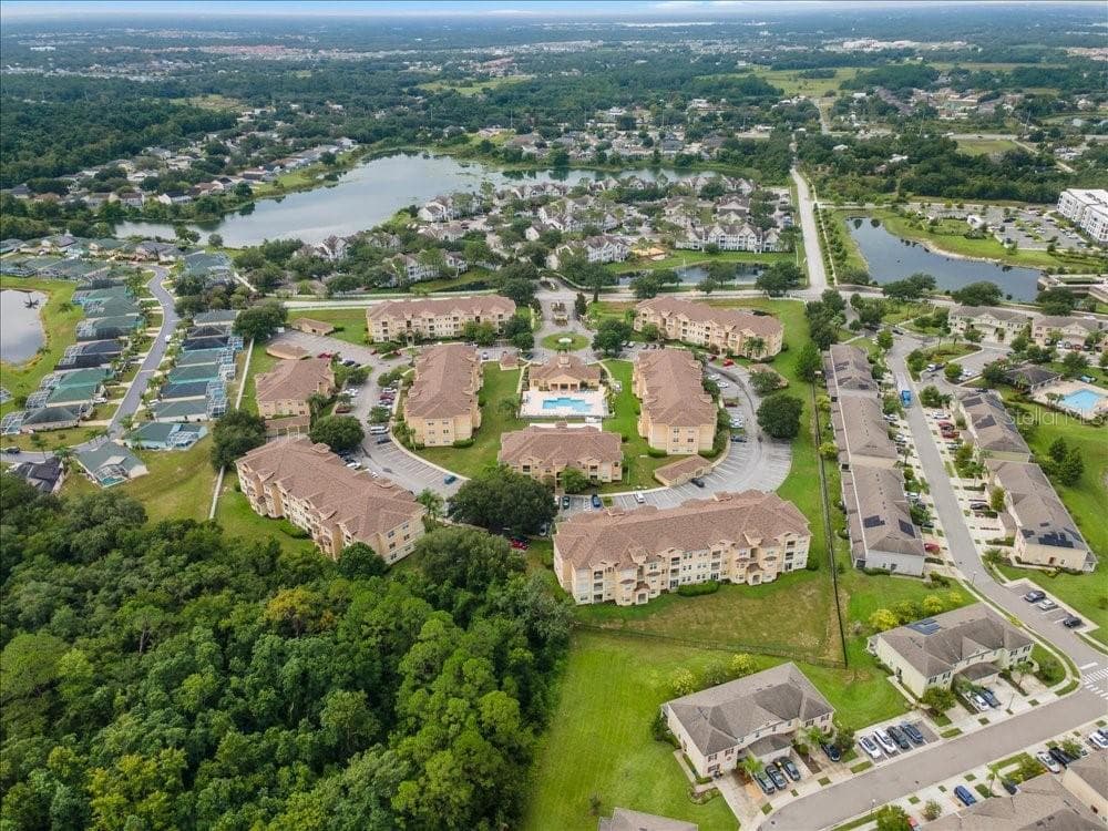 Condominium at 110 TERRACE RIDGE CIR #110, DAVENPORT, photo 33 of 36