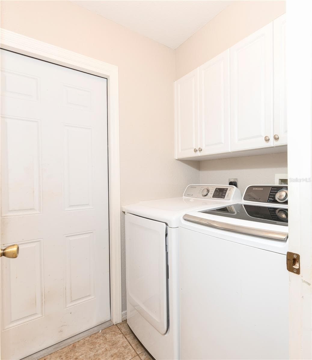 Interior Laundry Room - 8457 BRISTOL AVE, NORTH PORT