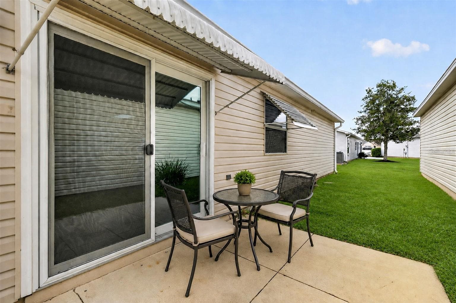 Villa at 483 HILDALGO DR, THE VILLAGES, photo 24 of 29