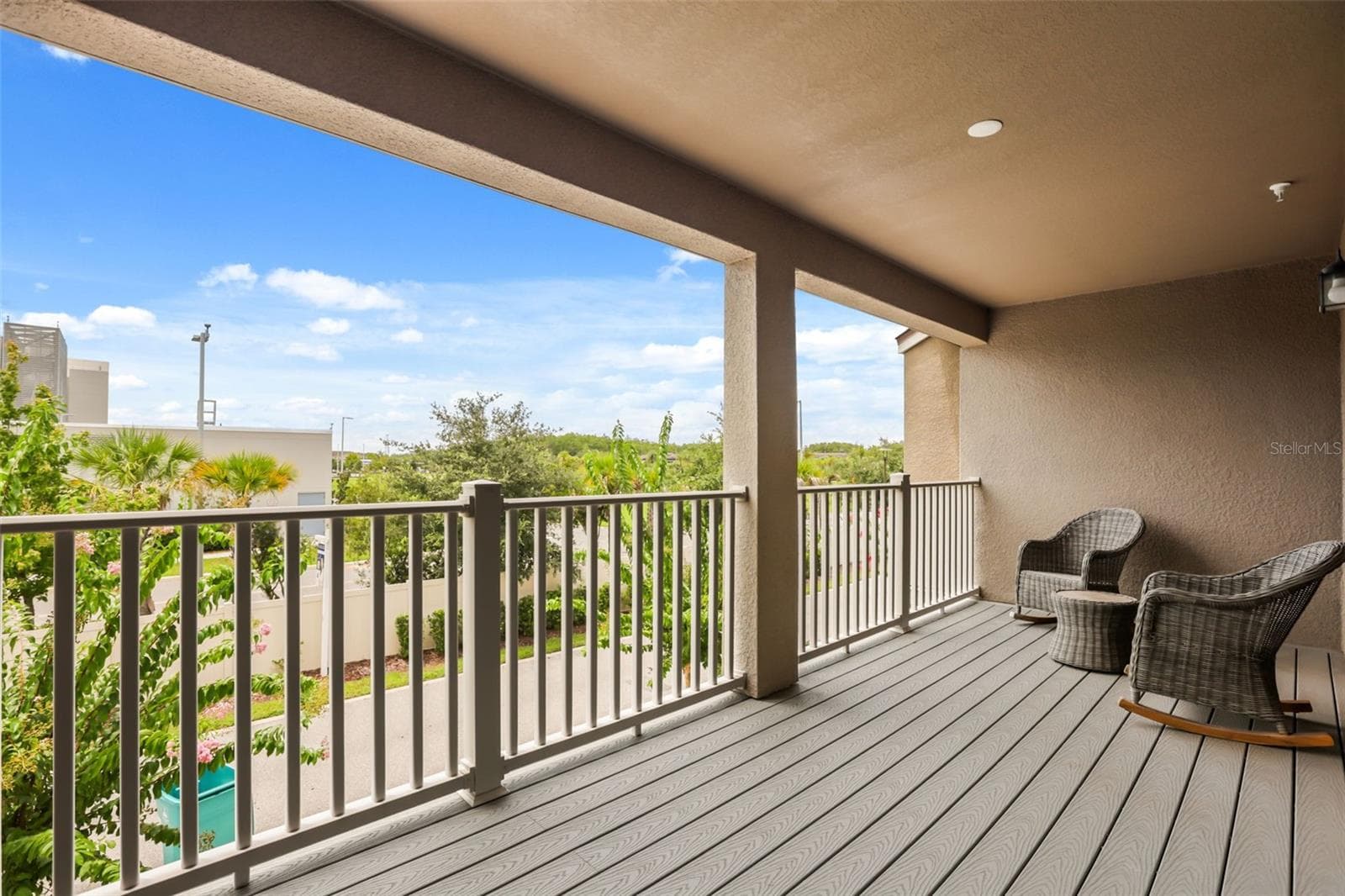 Expansive Porch - 10245 HIGHLINE CREST ST, ORLANDO