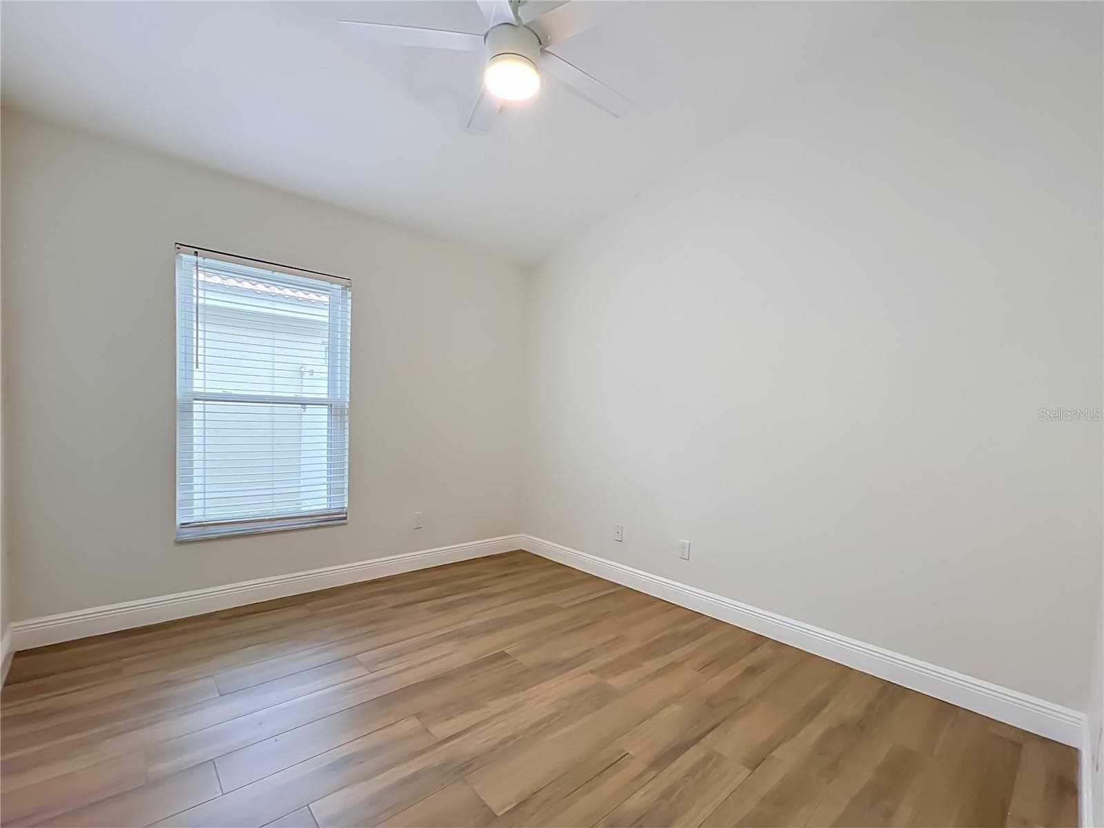 bed 3 - 998 WHITE SPRINGS LN, WINTER SPRINGS