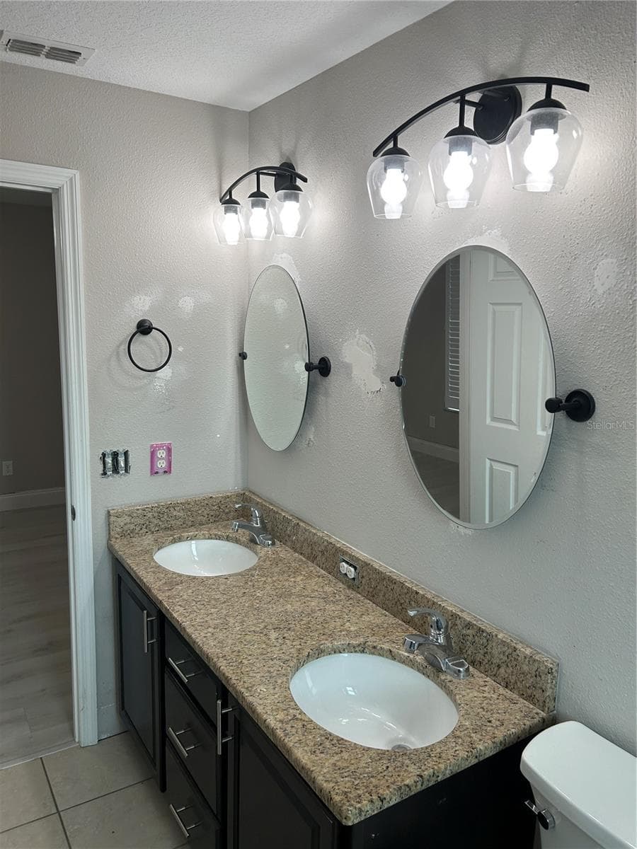 Single Family Residence at 1382 SALISBURY DR, WINTER HAVEN, photo 20 of 32