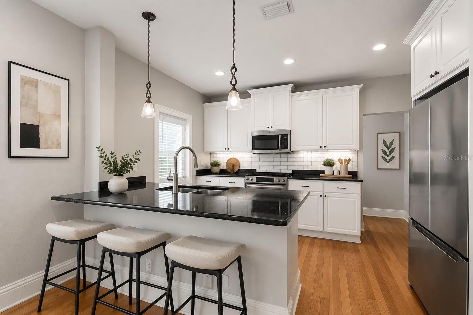 Single Family Residence at 1618 S ARRAWANA AVE, TAMPA, photo 5 of 48