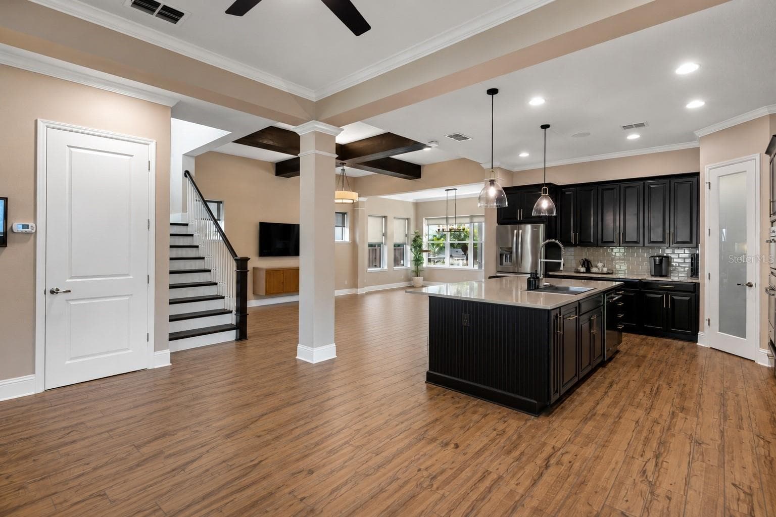 AI-edited to remove furniture to show the space - 13041 GABOR AVE, ORLANDO