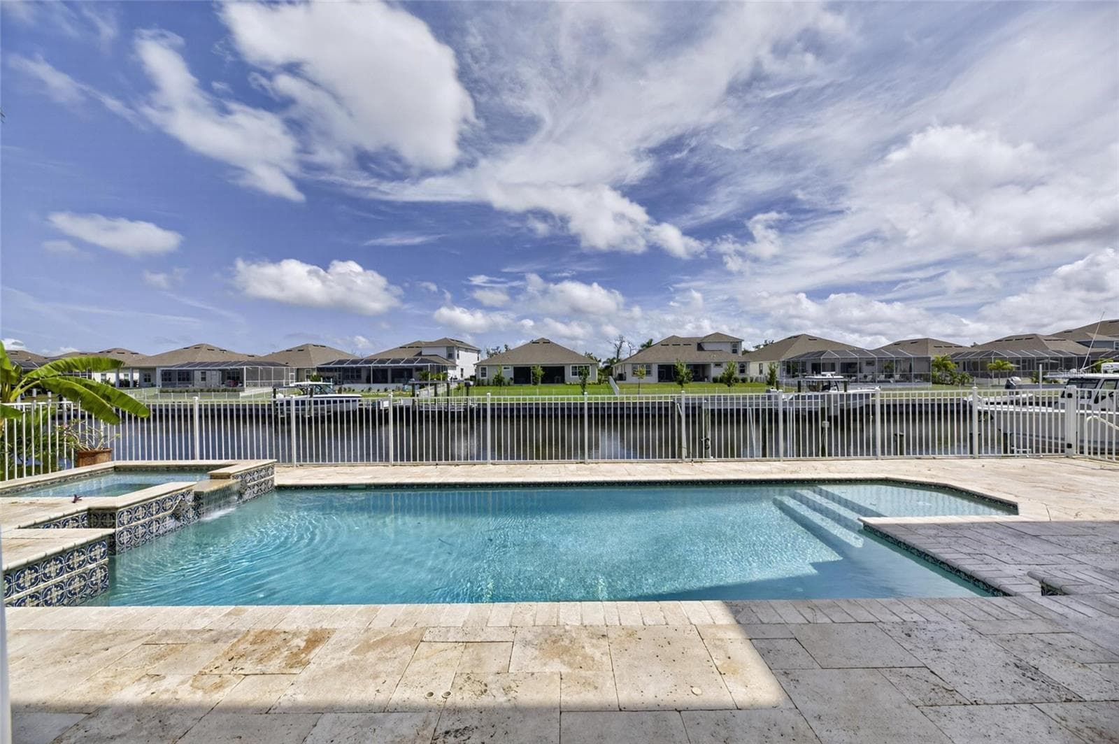 Single Family Residence at 715 ISLEBAY DR, APOLLO BEACH, photo 3 of 100