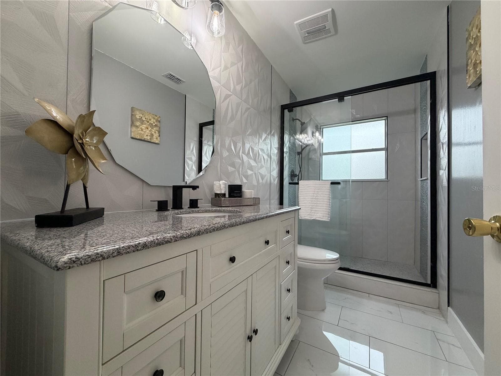 Single Family Residence at 3276 WOODGLEN DR, ORANGE PARK, photo 5 of 19
