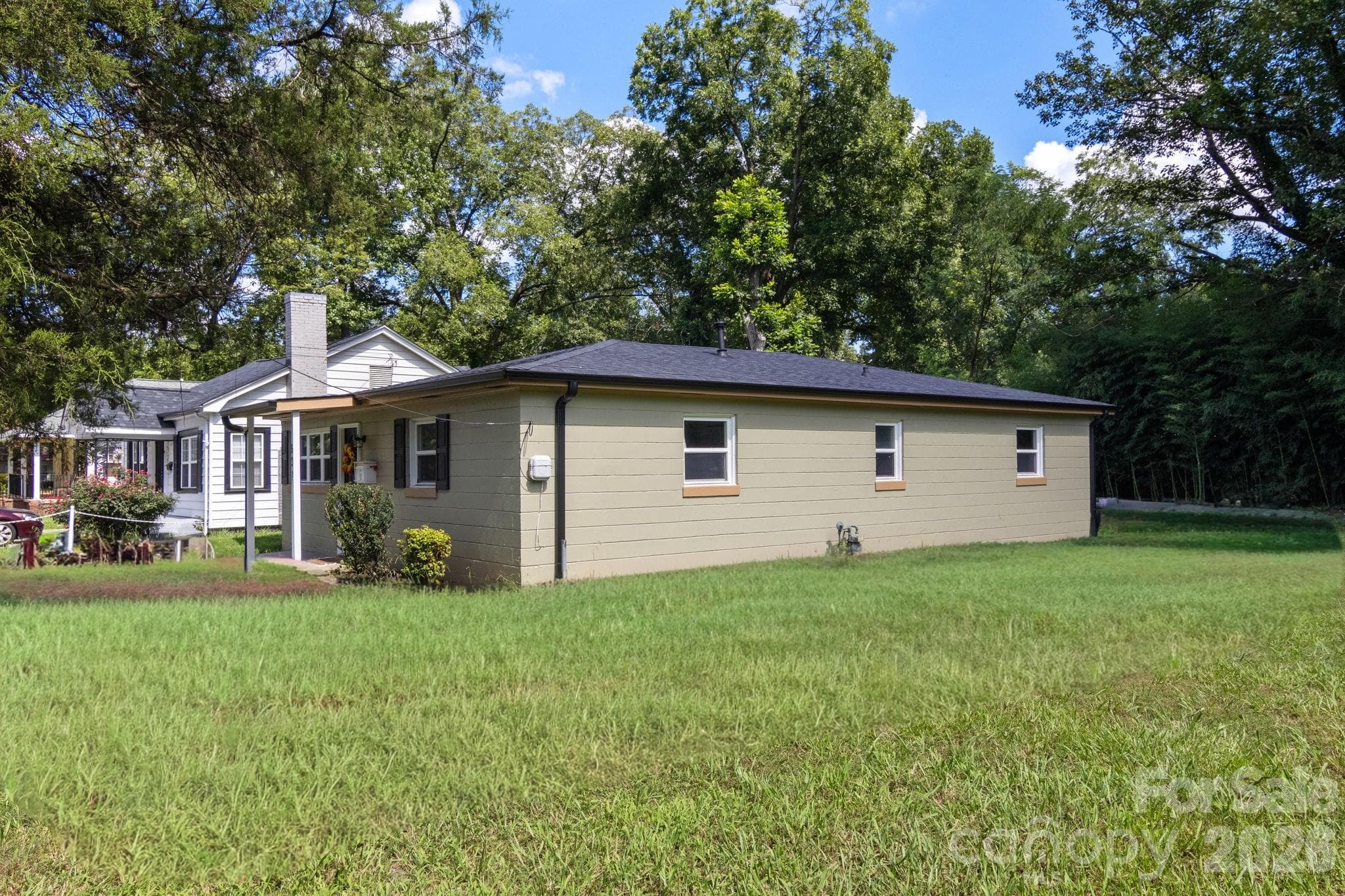 Single Family Residence at 931 Reliance Street, Charlotte, photo 3 of 26