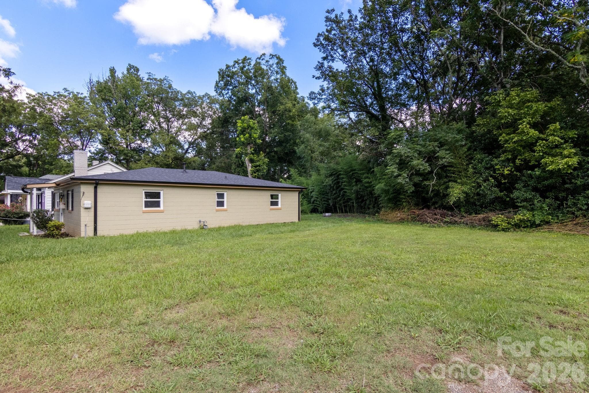 Single Family Residence at 931 Reliance Street, Charlotte, photo 4 of 26