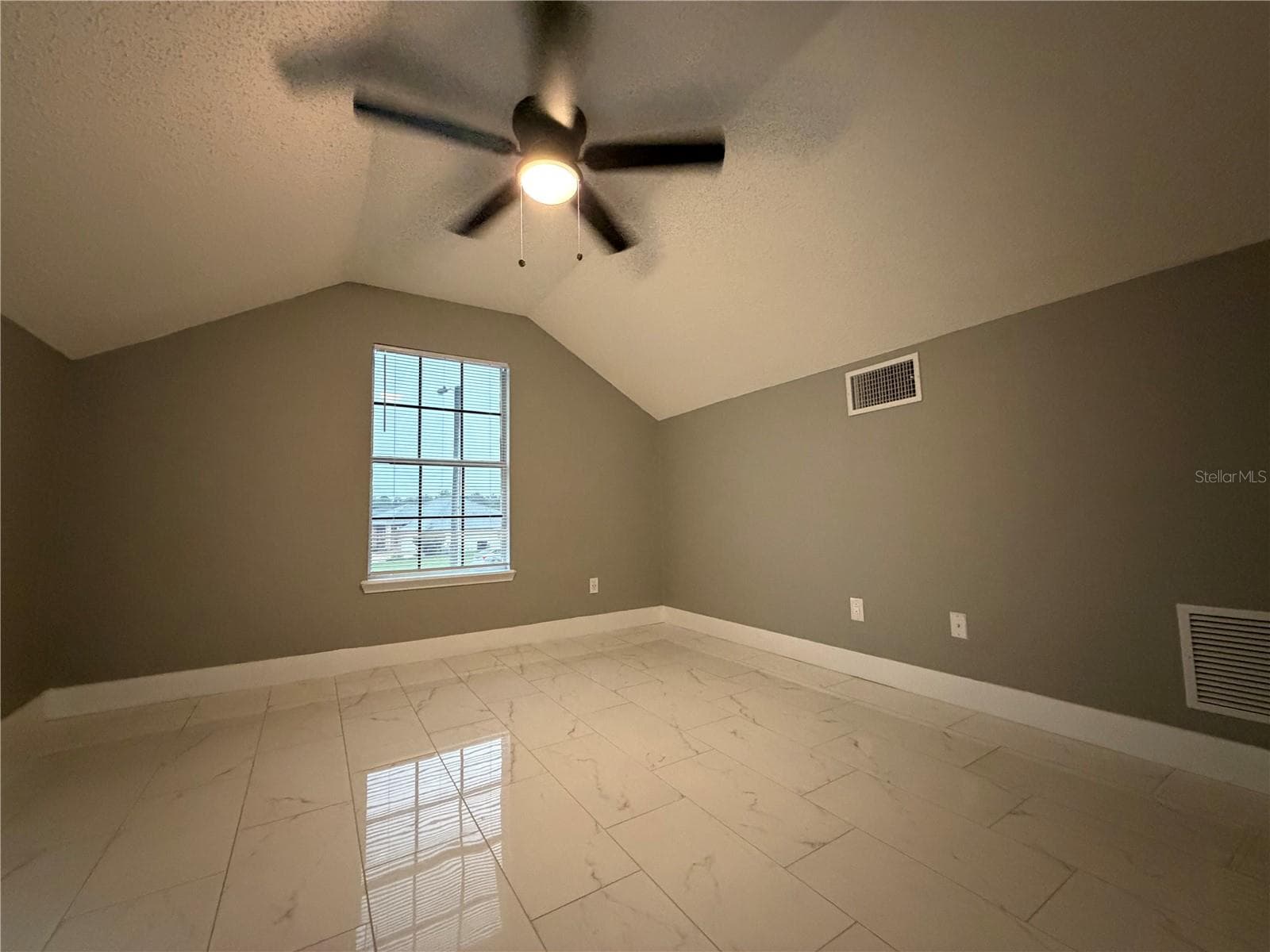Single Family Residence at 3276 WOODGLEN DR, ORANGE PARK, photo 8 of 19