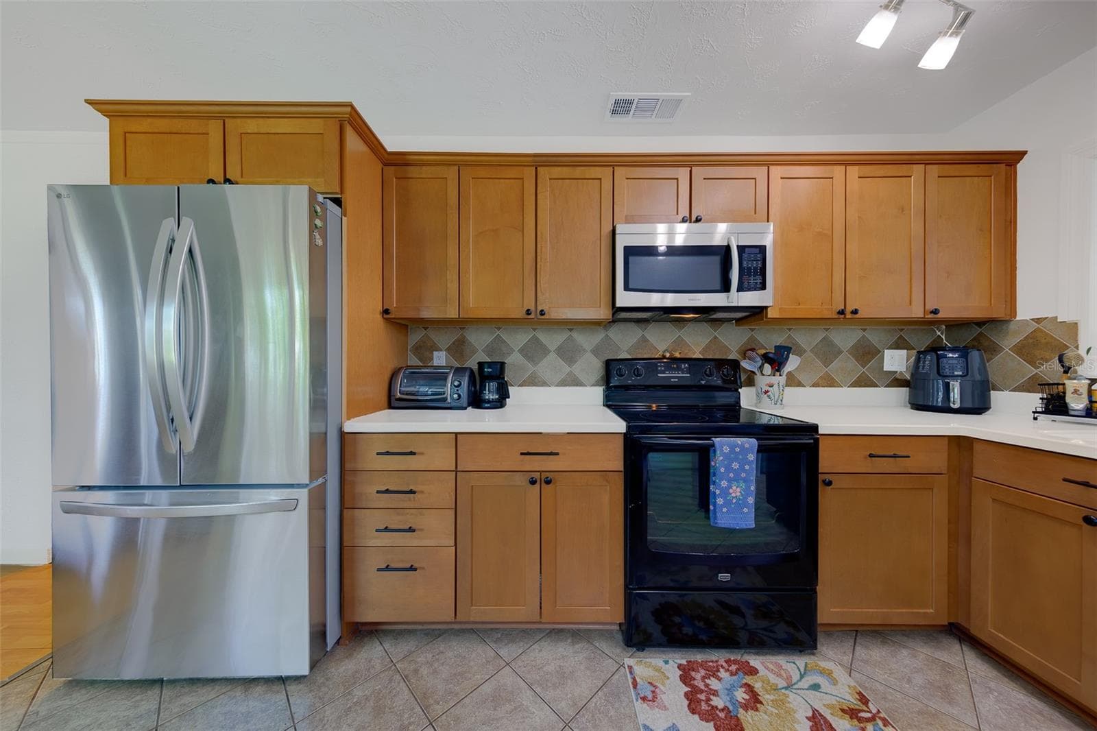 Single Family Residence at 2773 BELLE HAVEN DR, CLEARWATER, photo 7 of 35