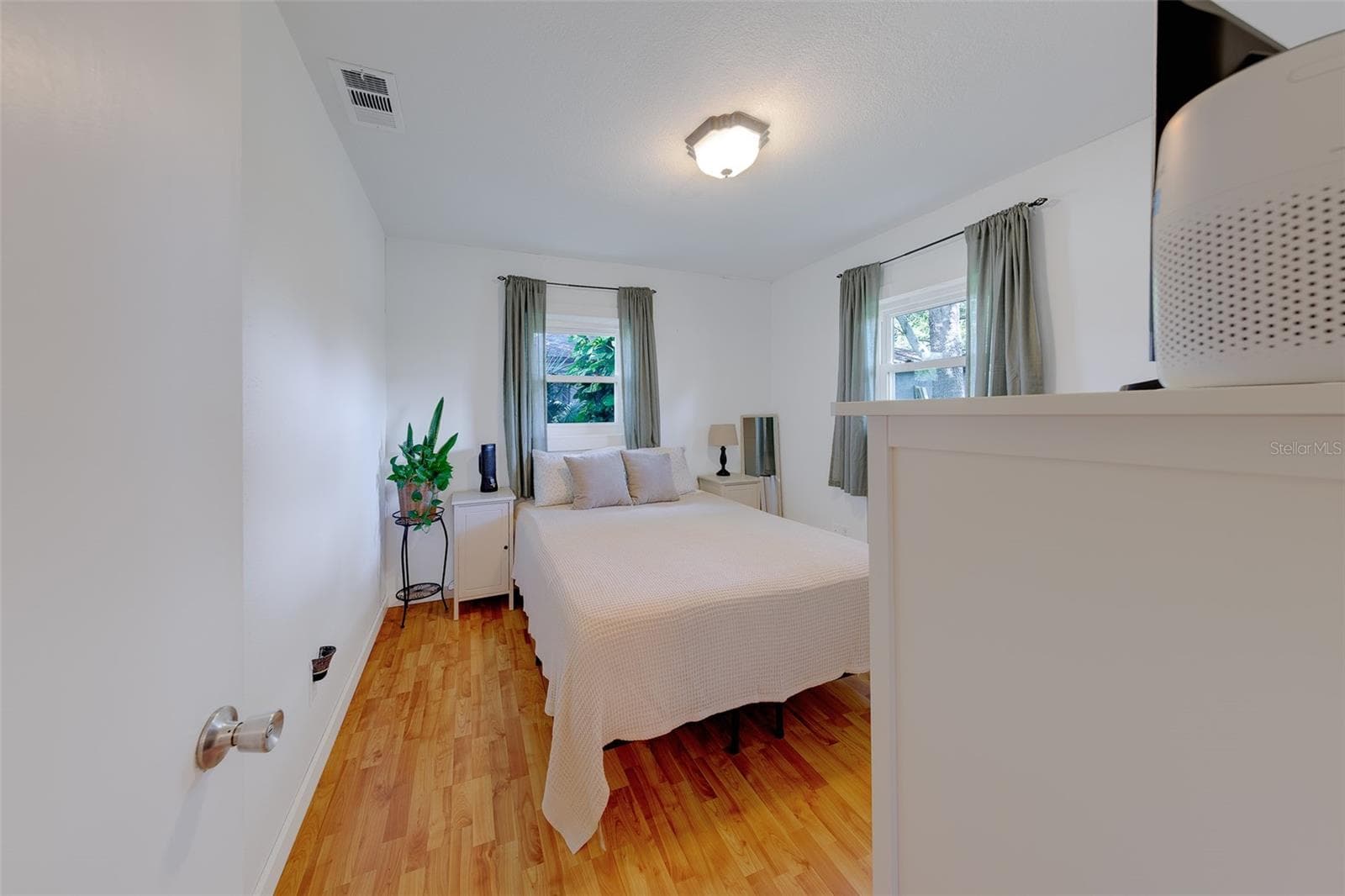 Single Family Residence at 2773 BELLE HAVEN DR, CLEARWATER, photo 12 of 35