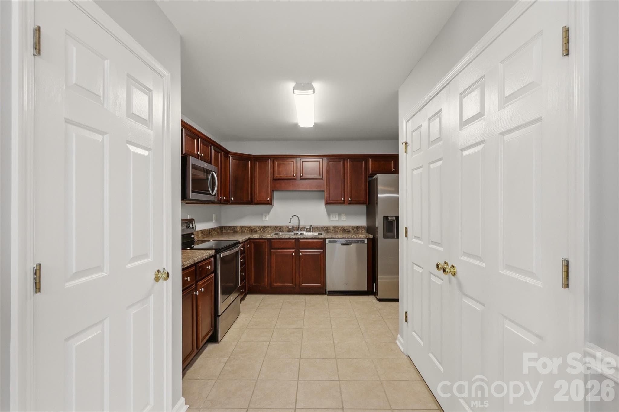 Townhouse at 1306 Bayswater Drive, High Point, photo 12 of 31