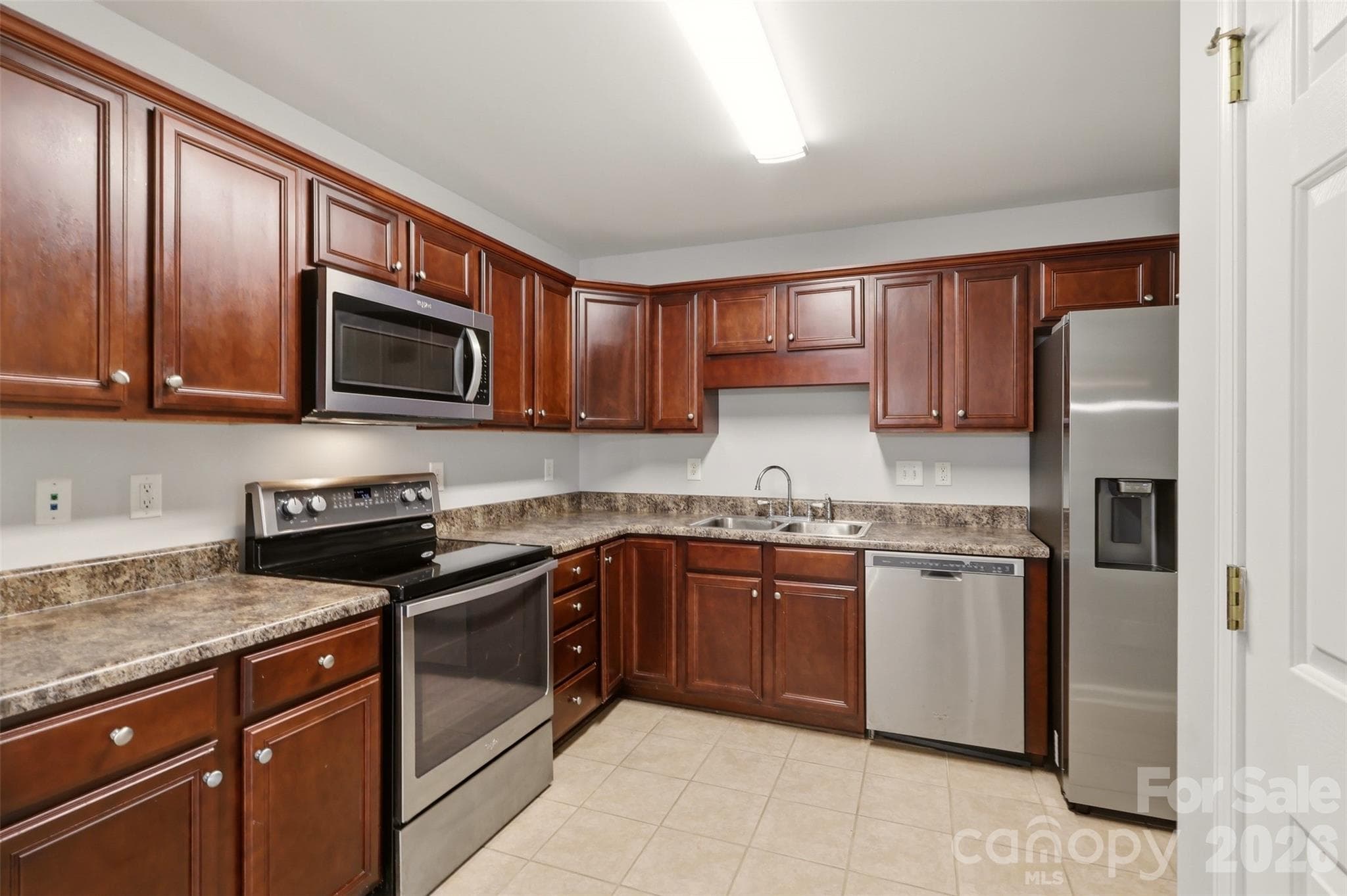 Townhouse at 1306 Bayswater Drive, High Point, photo 13 of 31