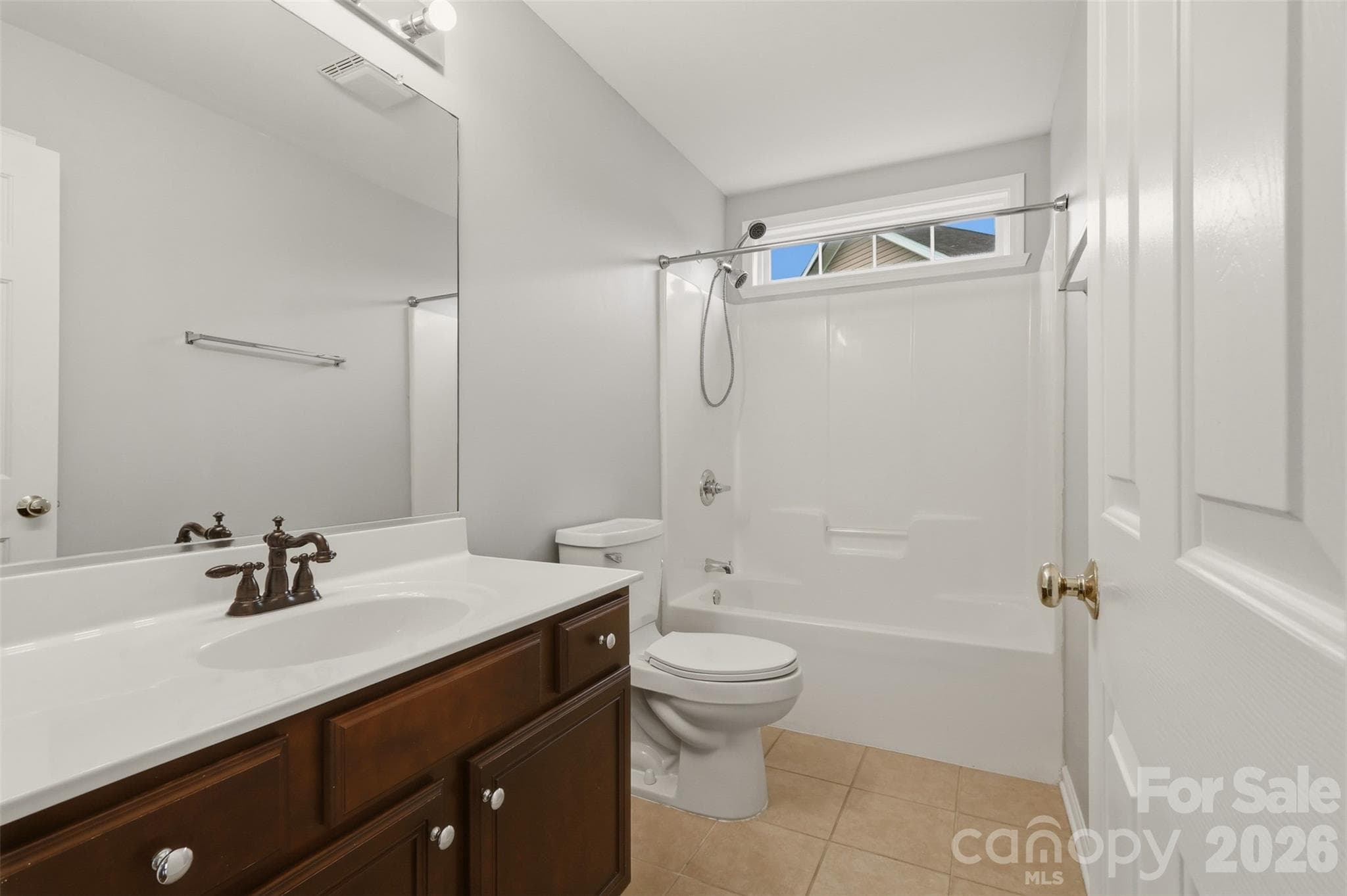Townhouse at 1306 Bayswater Drive, High Point, photo 18 of 31