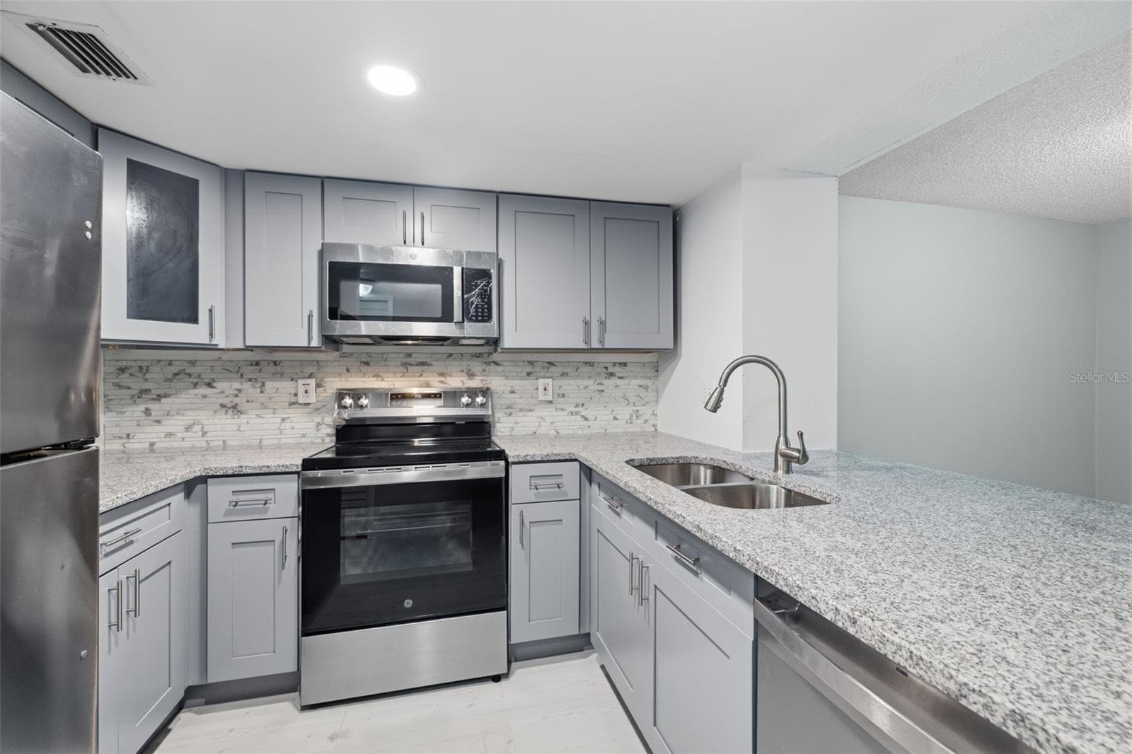 Condominium at 4873 PURITAN CIR #2401, TAMPA, photo 15 of 26