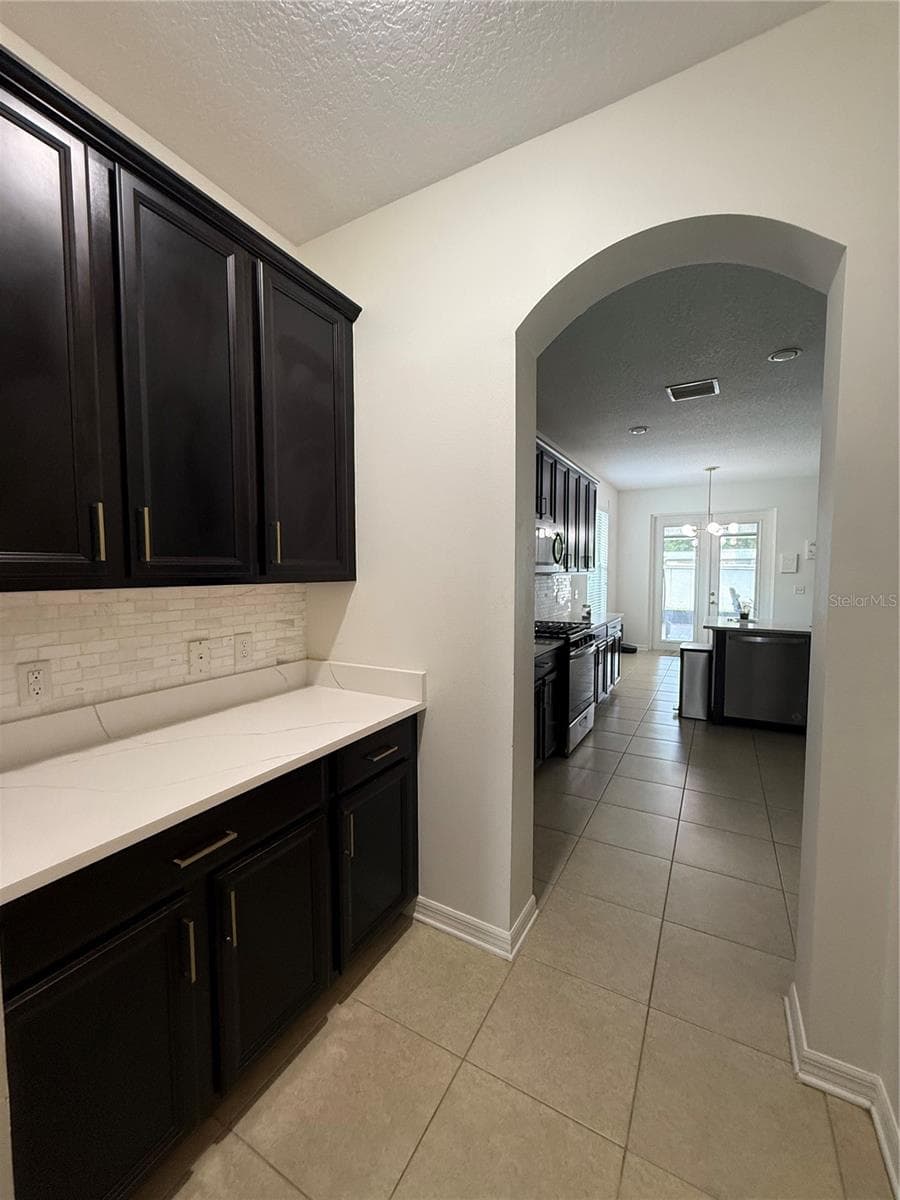 Single Family Residence at 422 WESTCHESTER HILLS LN, VALRICO, photo 10 of 56