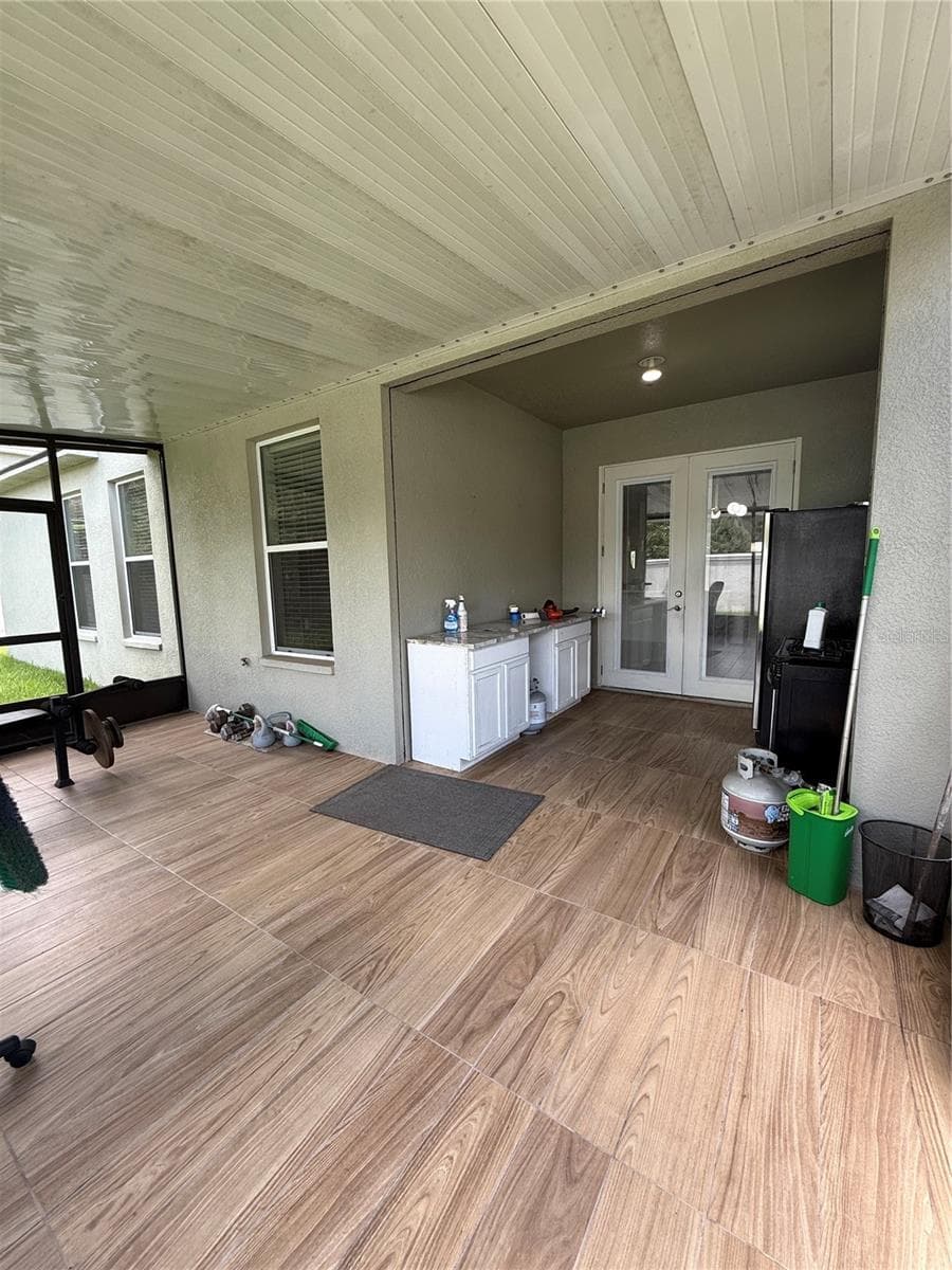 Single Family Residence at 422 WESTCHESTER HILLS LN, VALRICO, photo 17 of 56