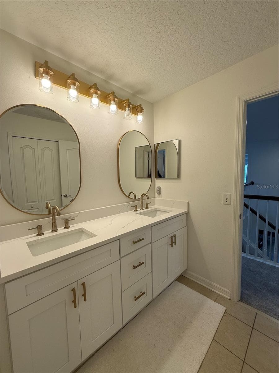 Single Family Residence at 422 WESTCHESTER HILLS LN, VALRICO, photo 32 of 56