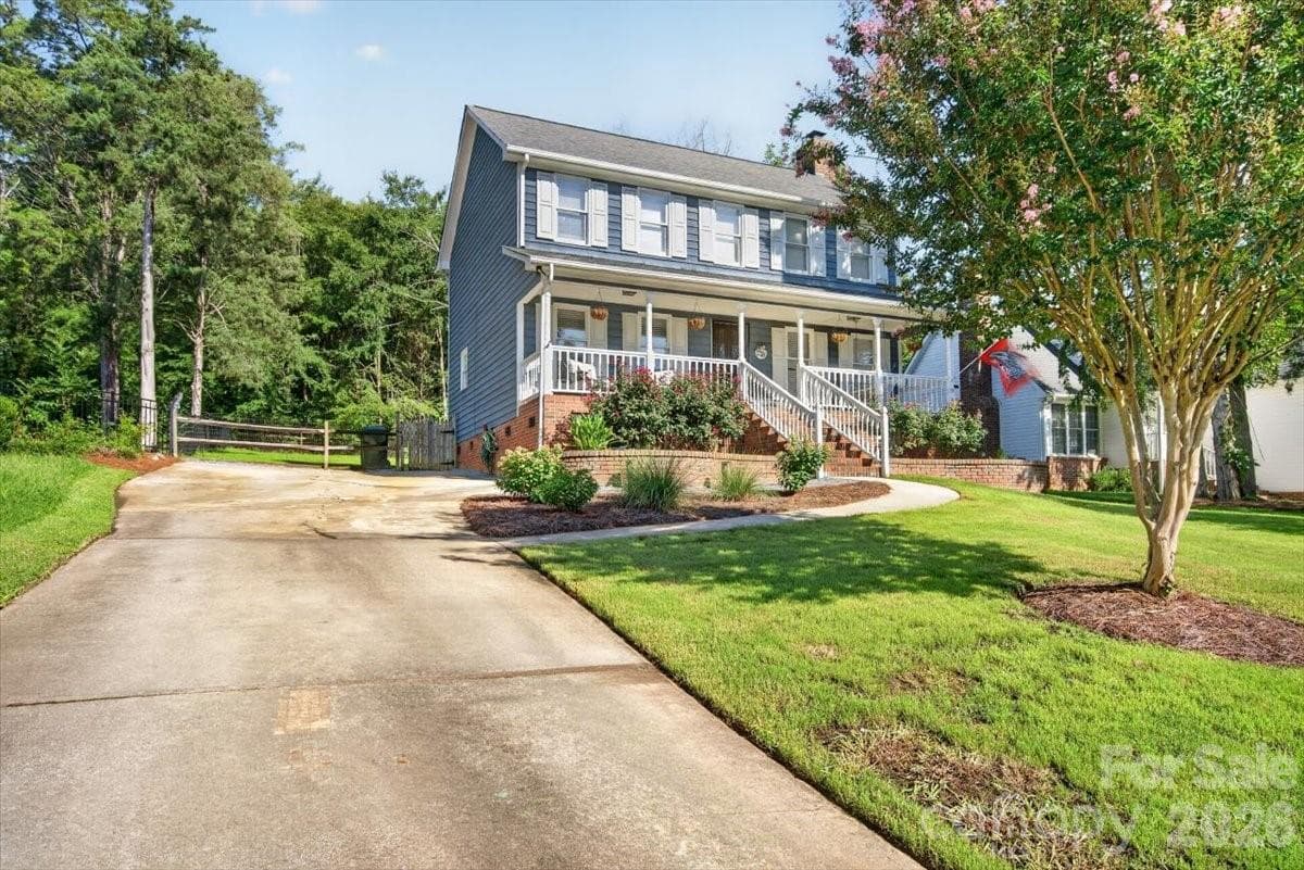 Single Family Residence at 2025 Hilltop Road, Rock Hill, photo 2 of 42