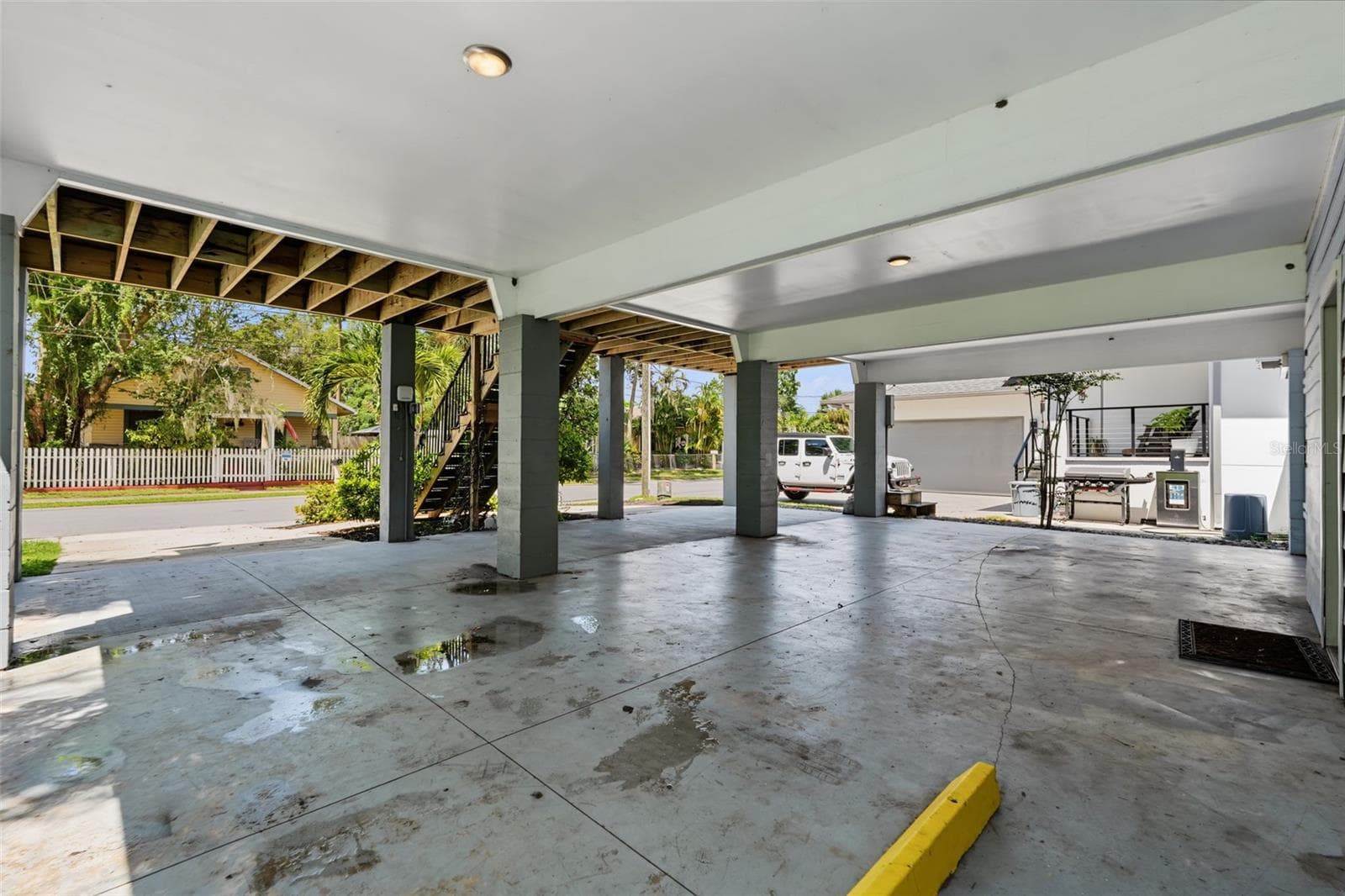 Single Family Residence at 170 E SPRUCE ST, TARPON SPRINGS, photo 37 of 51