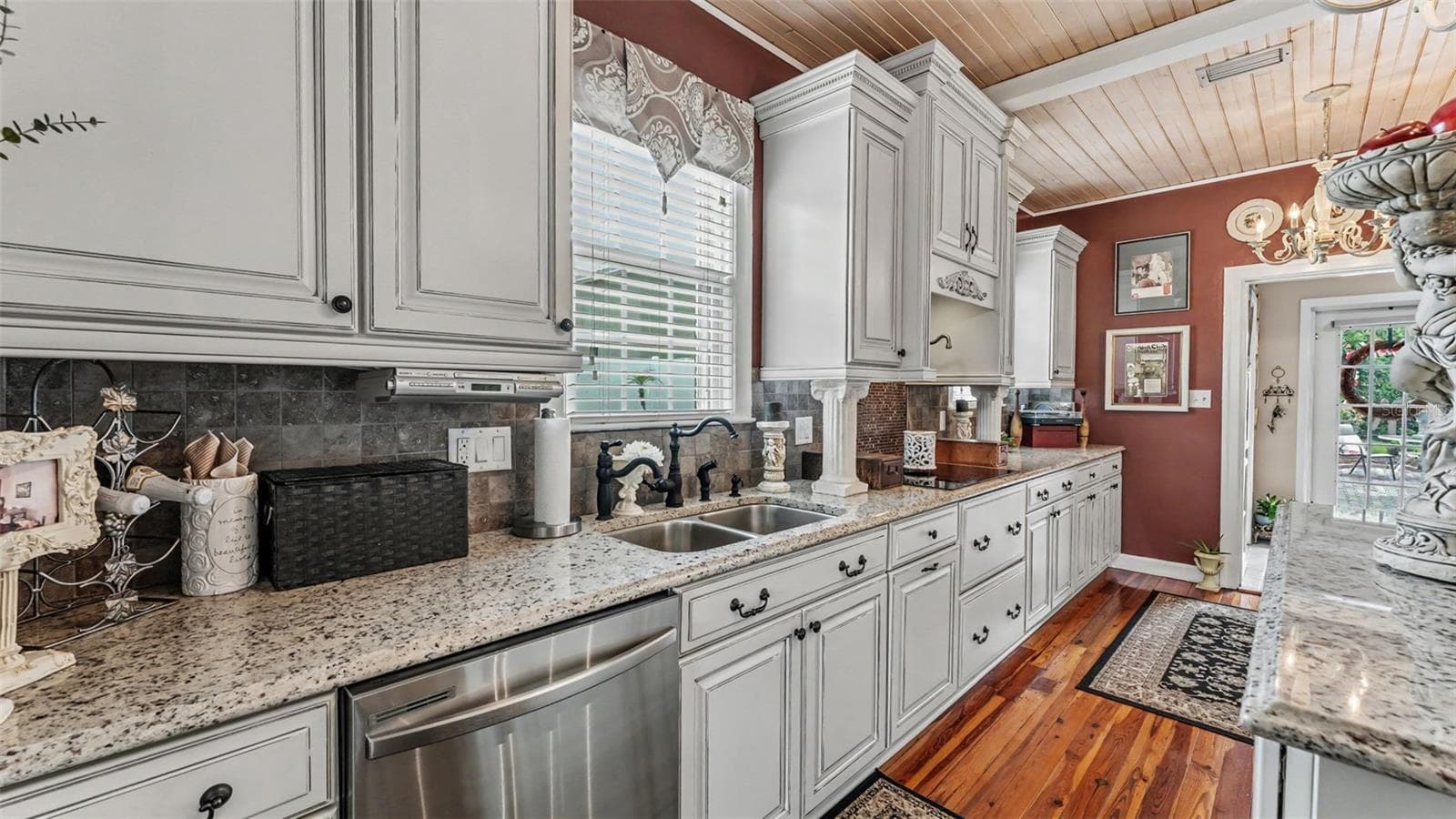 Kitchen - 212 KENWITH RD, LAKELAND