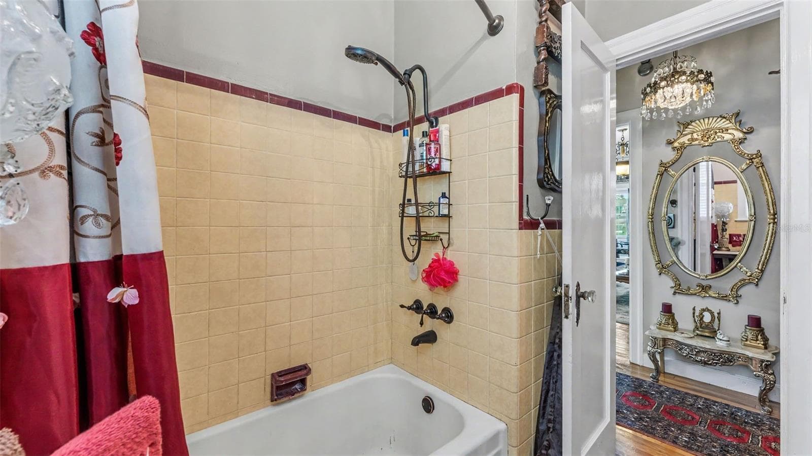 Main Bath - 212 KENWITH RD, LAKELAND