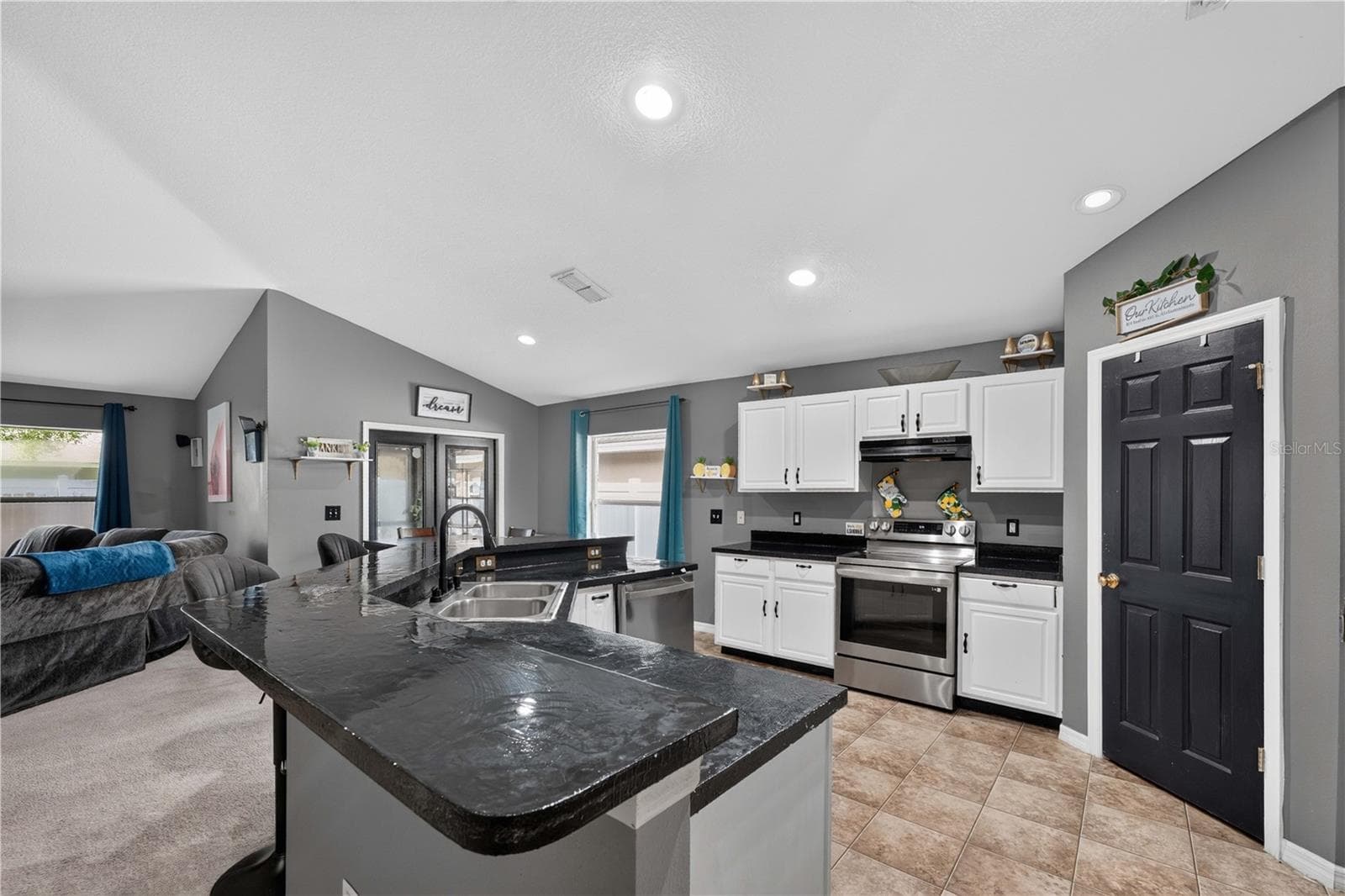 Single Family Residence at 2020 BRIARCLIFF CIR, MOUNT DORA, photo 12 of 30
