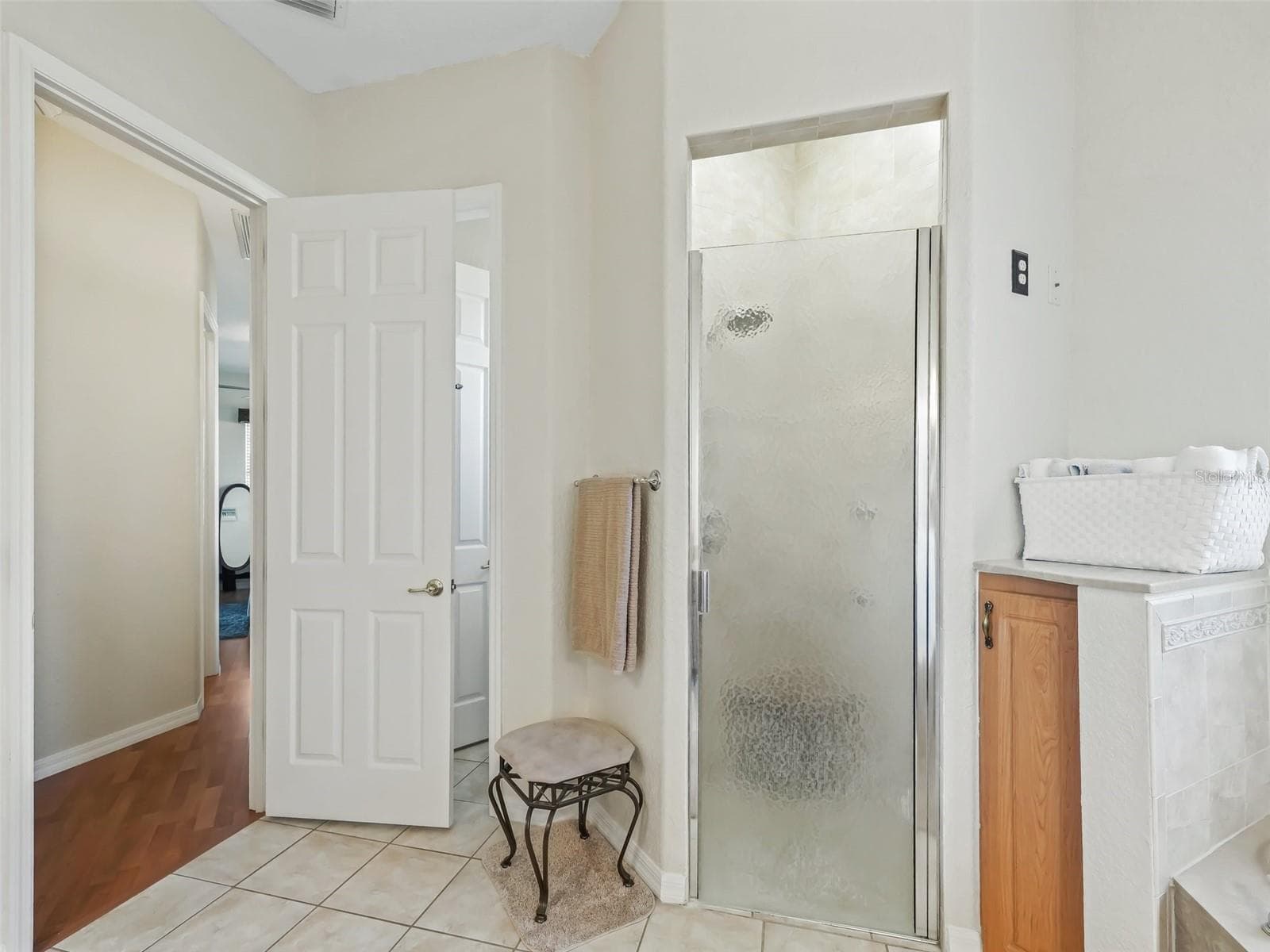 Primary Bathroom Shower - 9926 SE SUNSET HARBOR RD, SUMMERFIELD