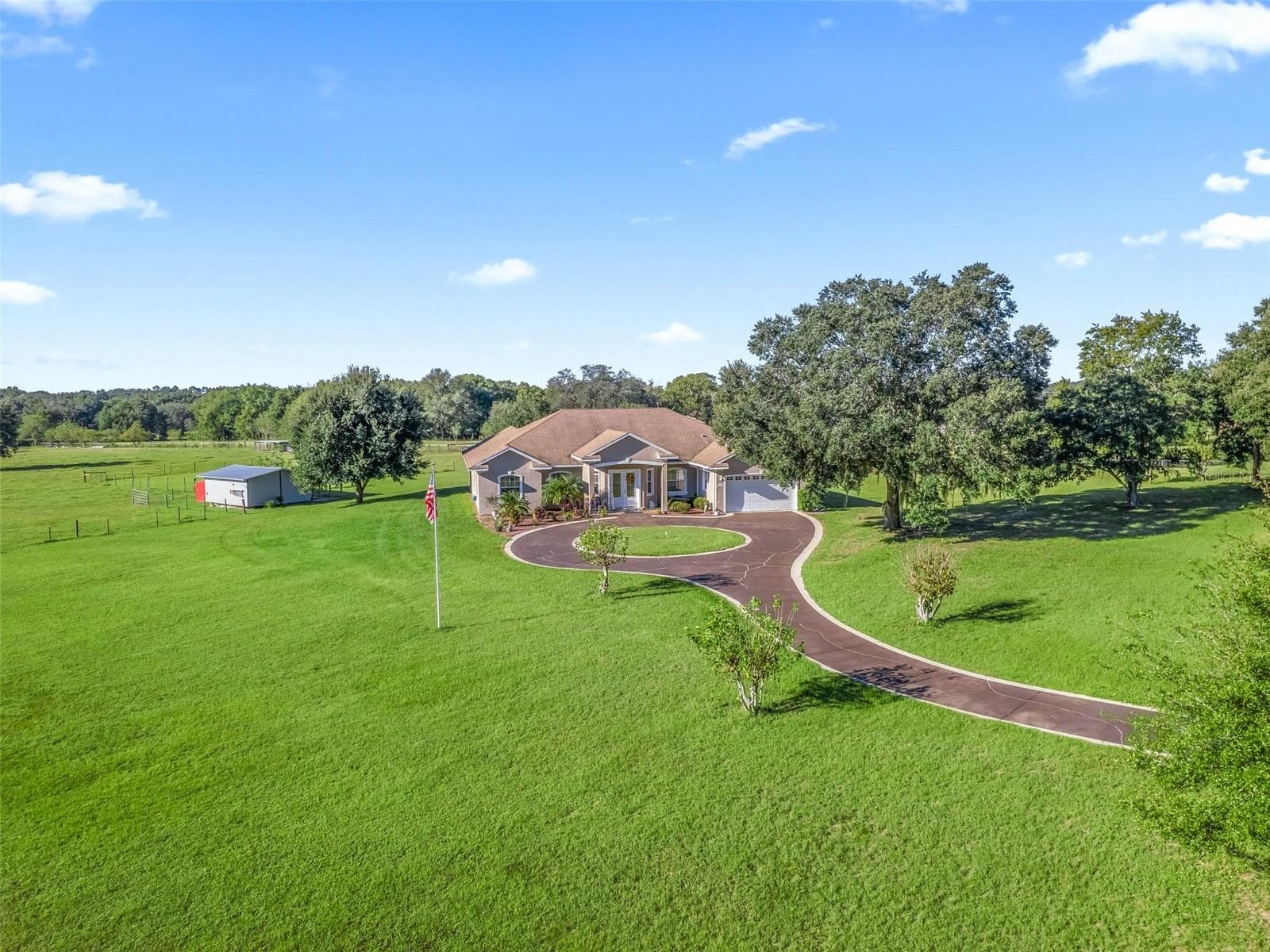 Single Family Residence at 9926 SE SUNSET HARBOR RD, SUMMERFIELD, photo 49 of 50