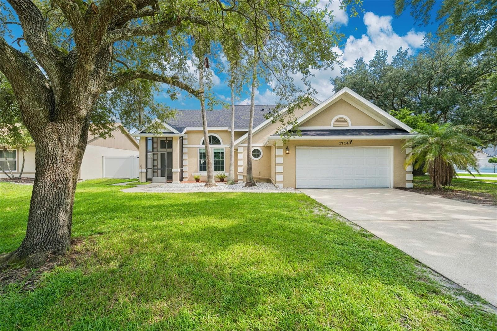 1714 CYPRESS RIDGE DR