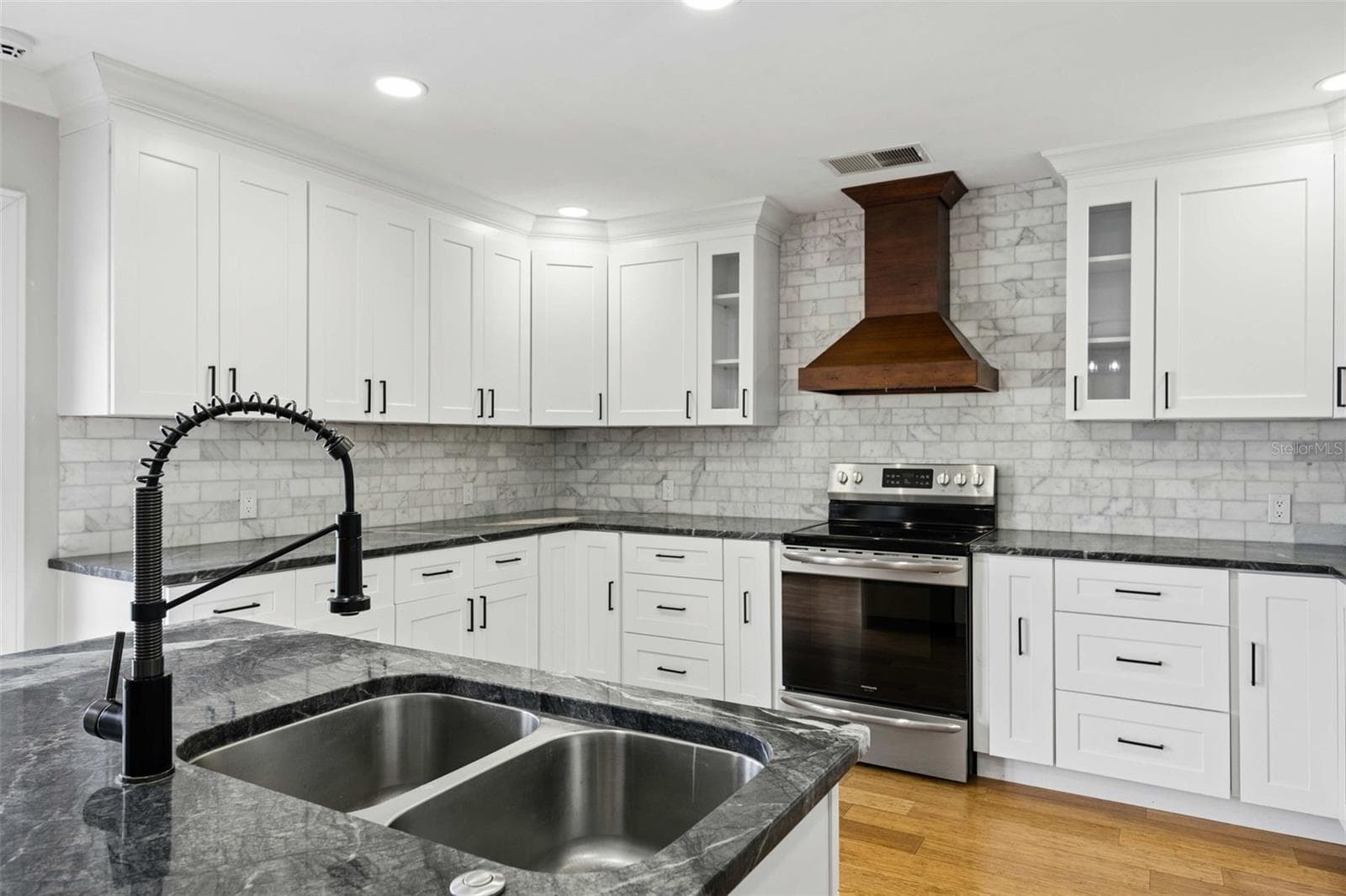 Single Family Residence at 1714 CYPRESS RIDGE DR, ORLANDO, photo 15 of 50