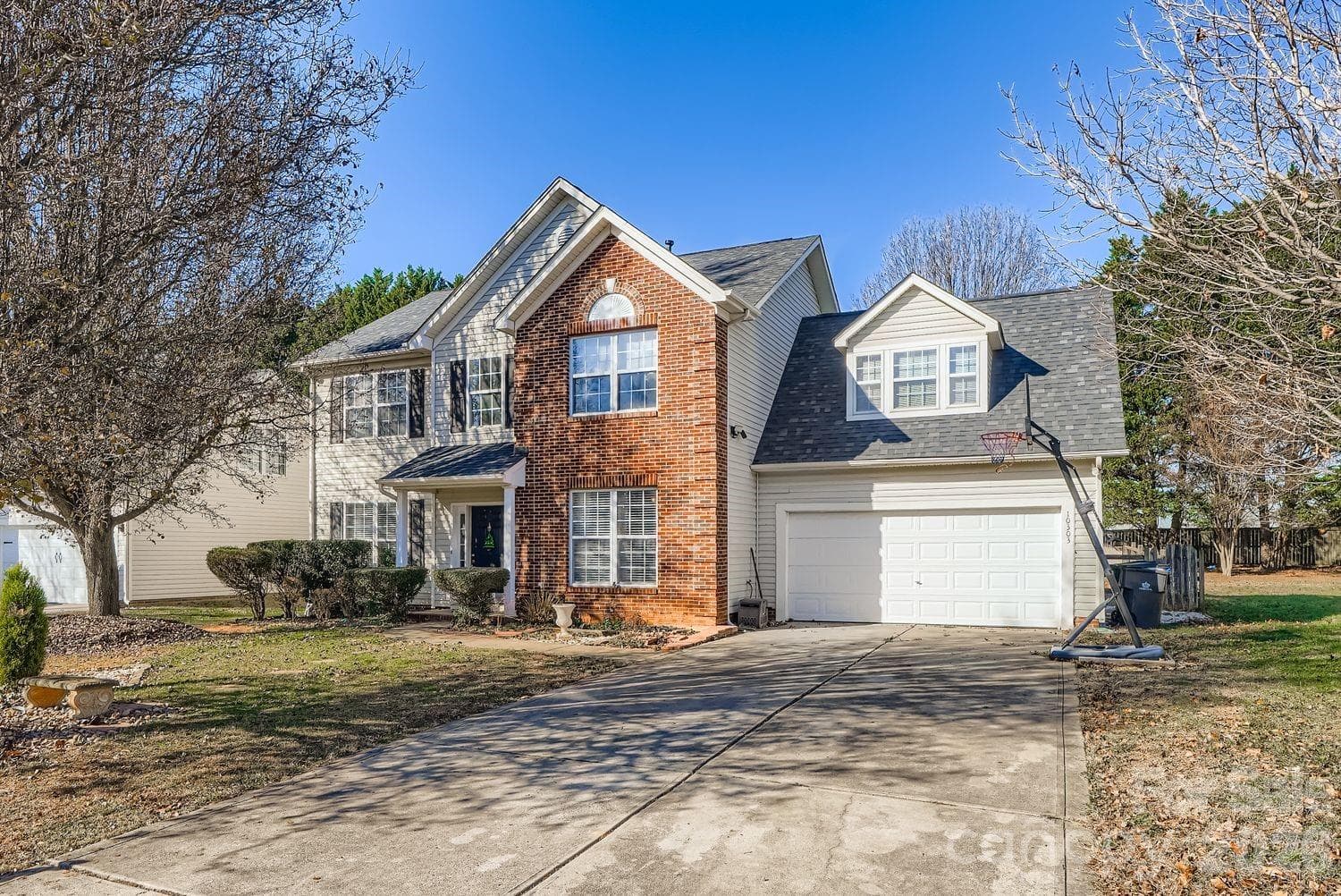 Exterior - Front - Charlotte