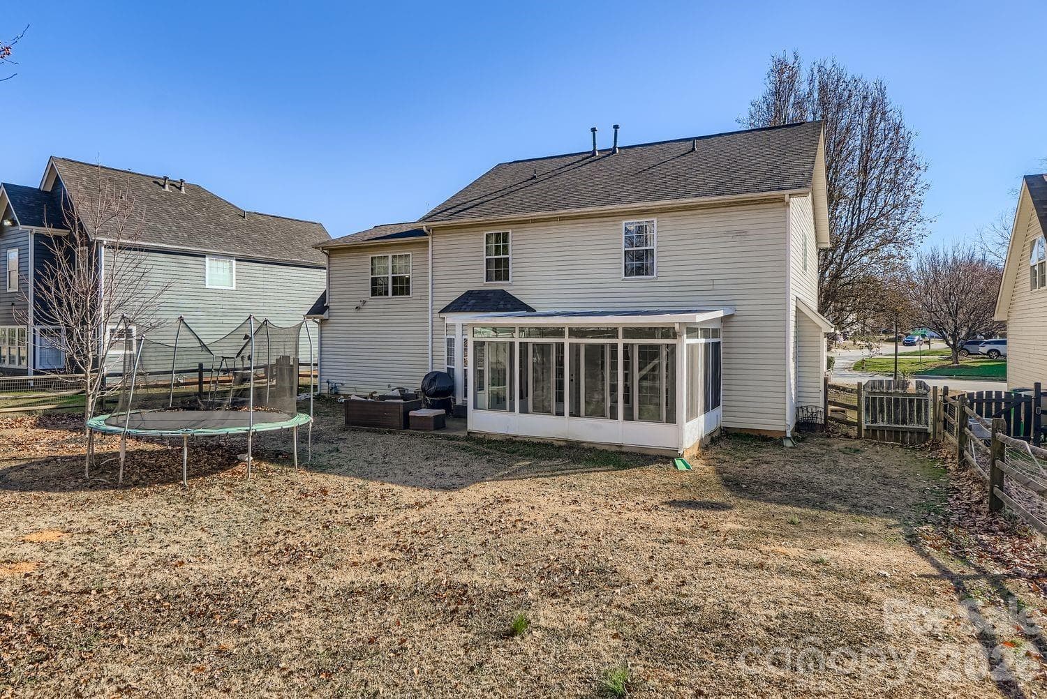Exterior- Back - Charlotte