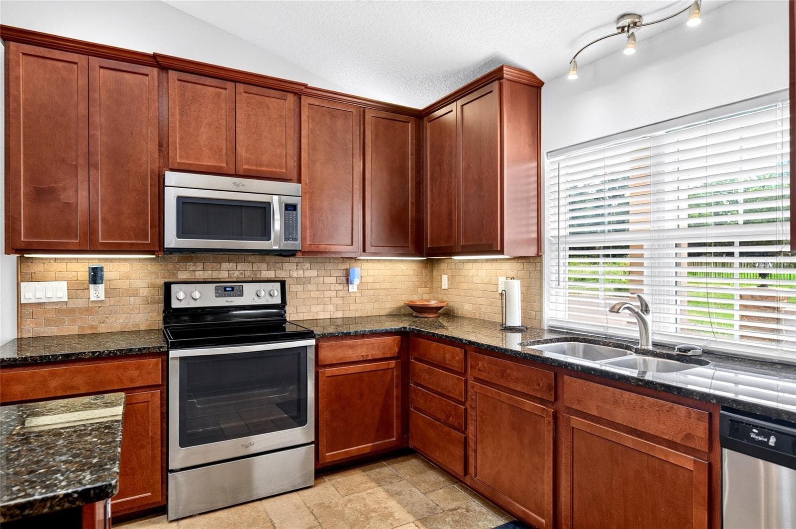 Single Family Residence at 16362 SE 81ST TER, SUMMERFIELD, photo 16 of 48
