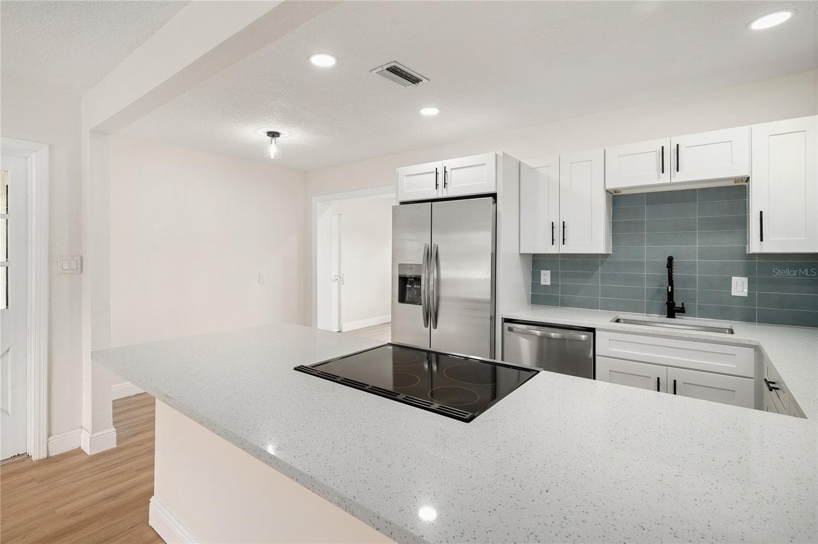 Single Family Residence at 3733 SURREY DR, ORLANDO, photo 5 of 61