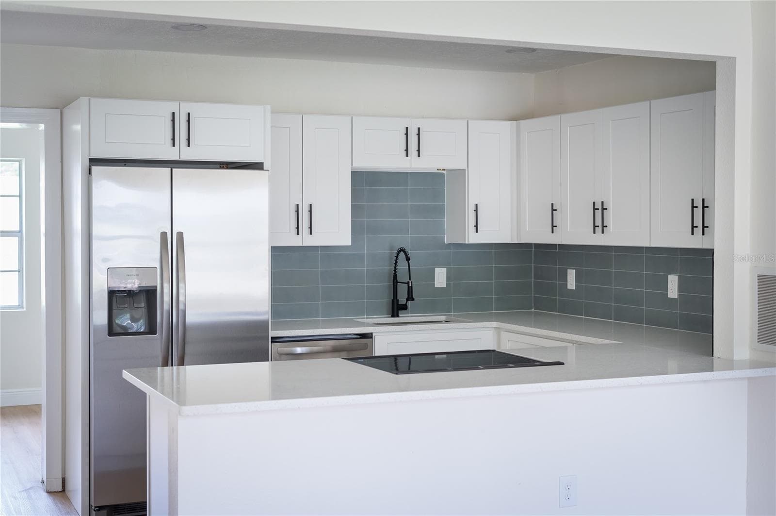 Single Family Residence at 3733 SURREY DR, ORLANDO, photo 3 of 61