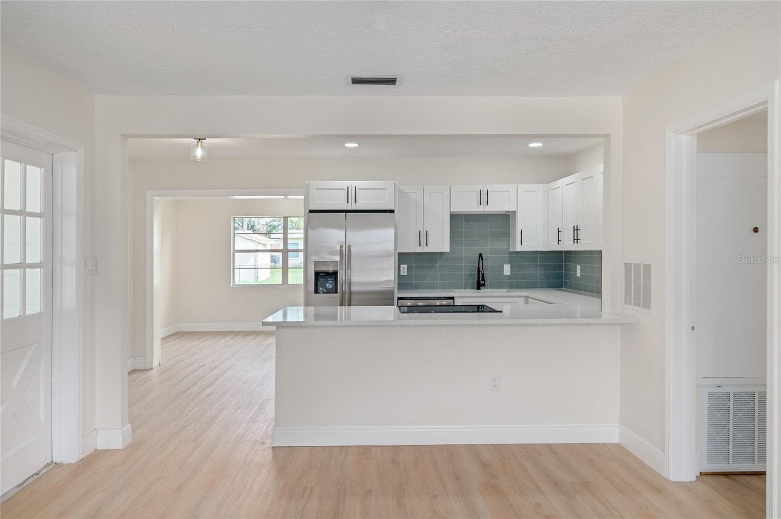 Single Family Residence at 3733 SURREY DR, ORLANDO, photo 14 of 61
