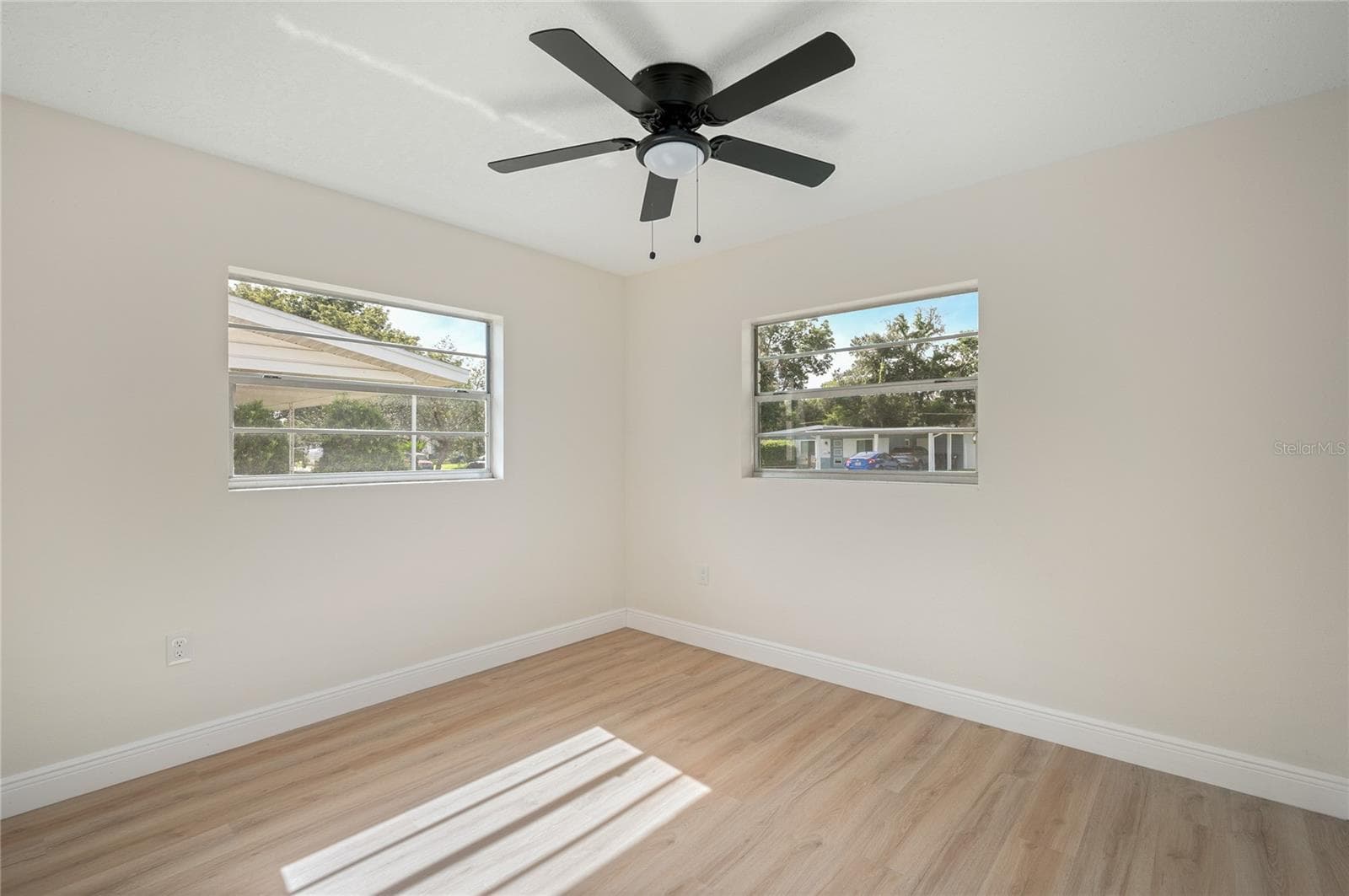 Single Family Residence at 3733 SURREY DR, ORLANDO, photo 25 of 61