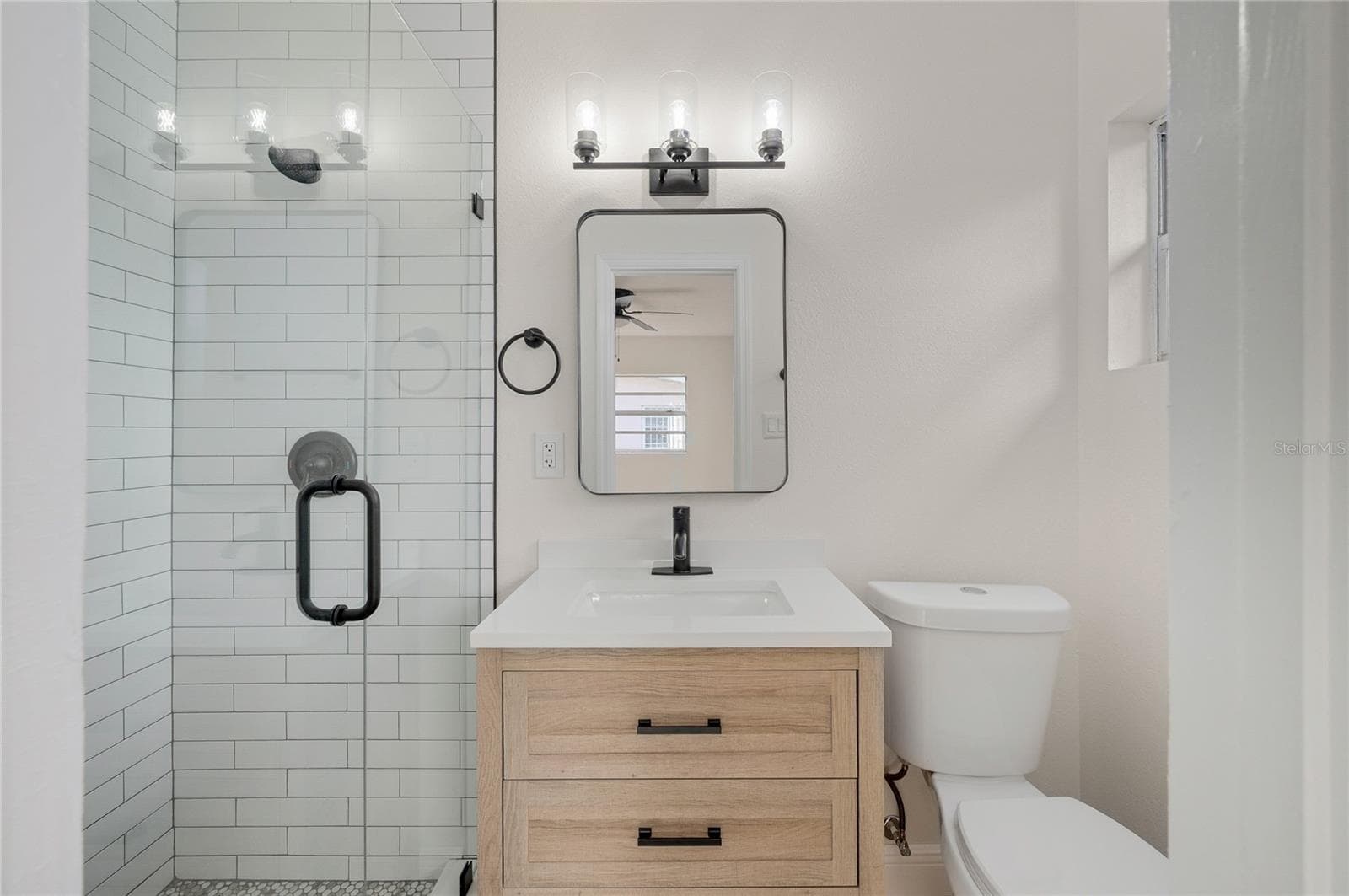 Master Bathroom - 3733 SURREY DR, ORLANDO
