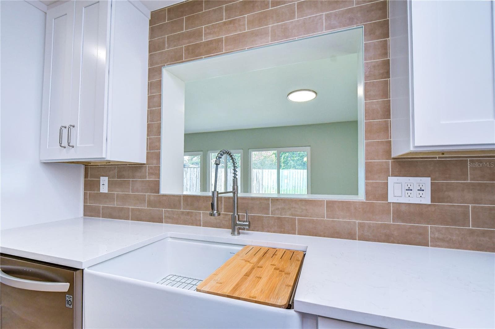 Single Family Residence at 1800 DRUID RD E, CLEARWATER, photo 22 of 35