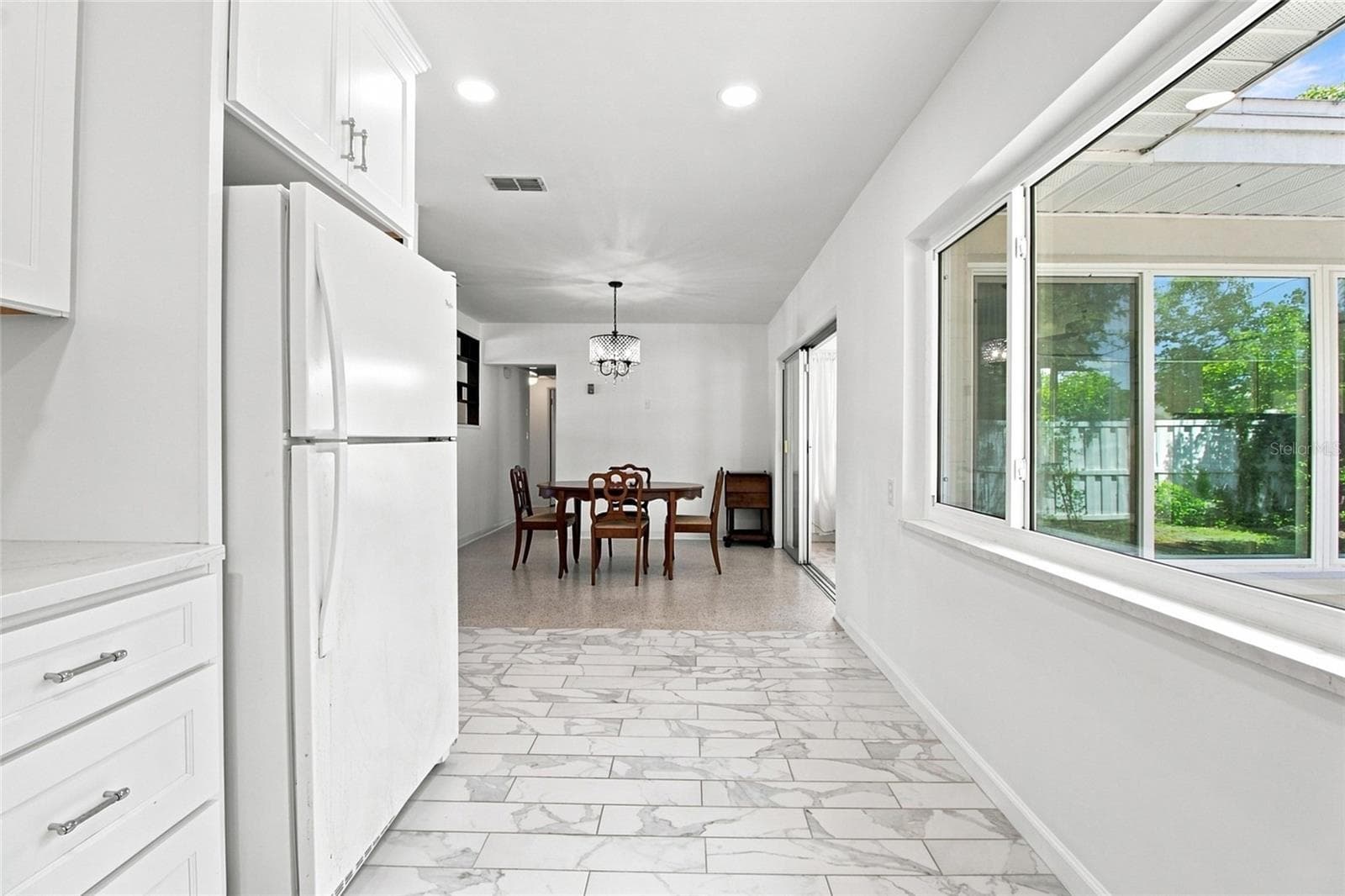Kitchen - 4100 18TH AVENUE N, ST PETERSBURG