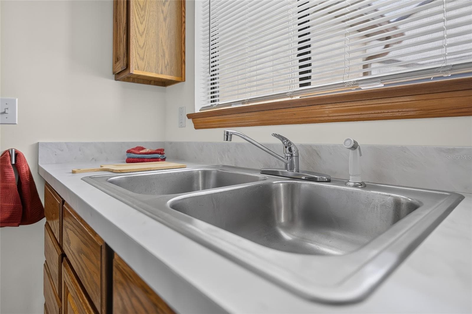Townhouse at 367 CASTLEWOOD LN, NEW SMYRNA BEACH, photo 9 of 47