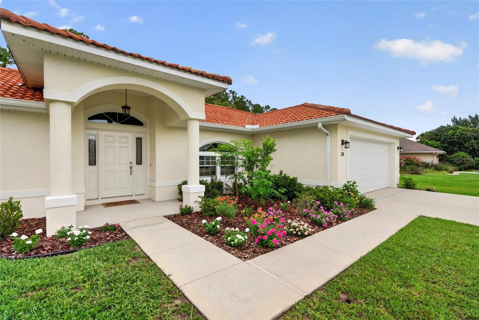 Single Family Residence at 39 WHITE HOUSE DR, PALM COAST, photo 2 of 39