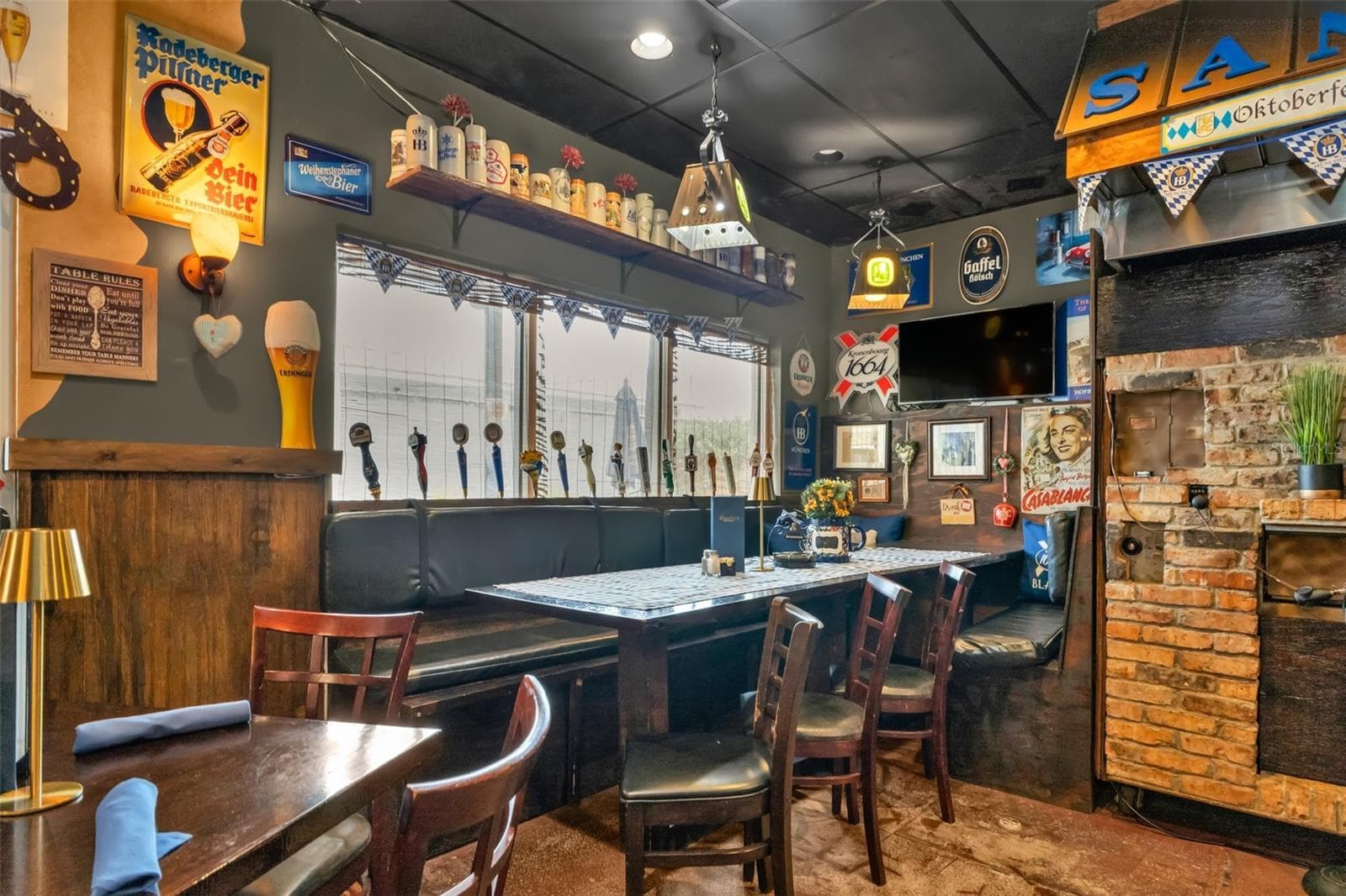 Restaurant at 111 W OLYMPIA AVE, PUNTA GORDA, photo 8 of 25