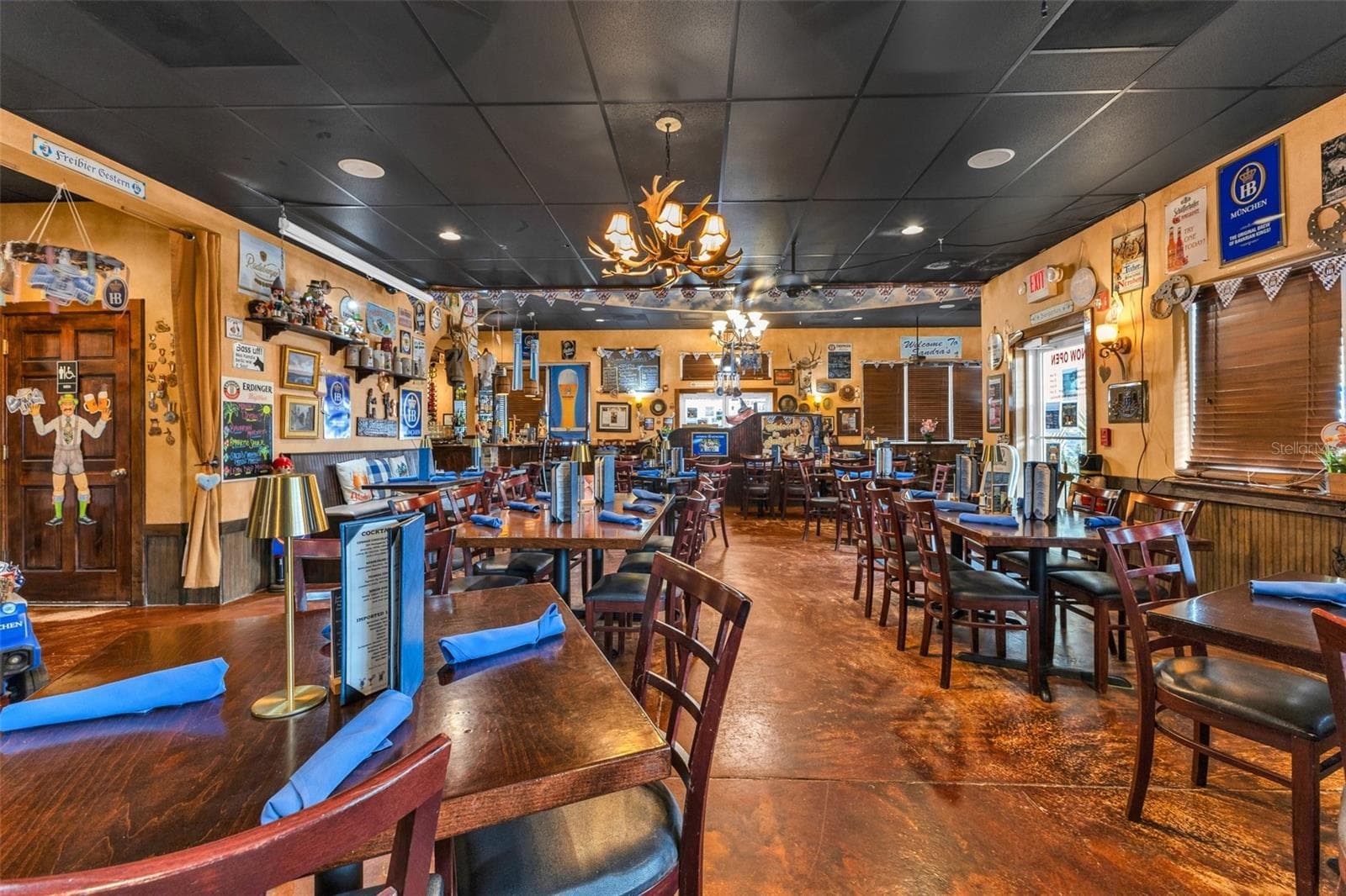 Restaurant at 111 W OLYMPIA AVE, PUNTA GORDA, photo 9 of 25