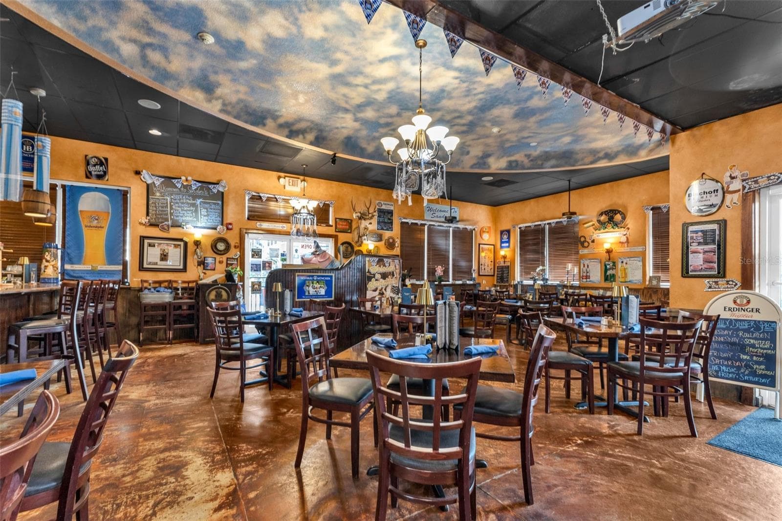 Restaurant at 111 W OLYMPIA AVE, PUNTA GORDA, photo 10 of 25