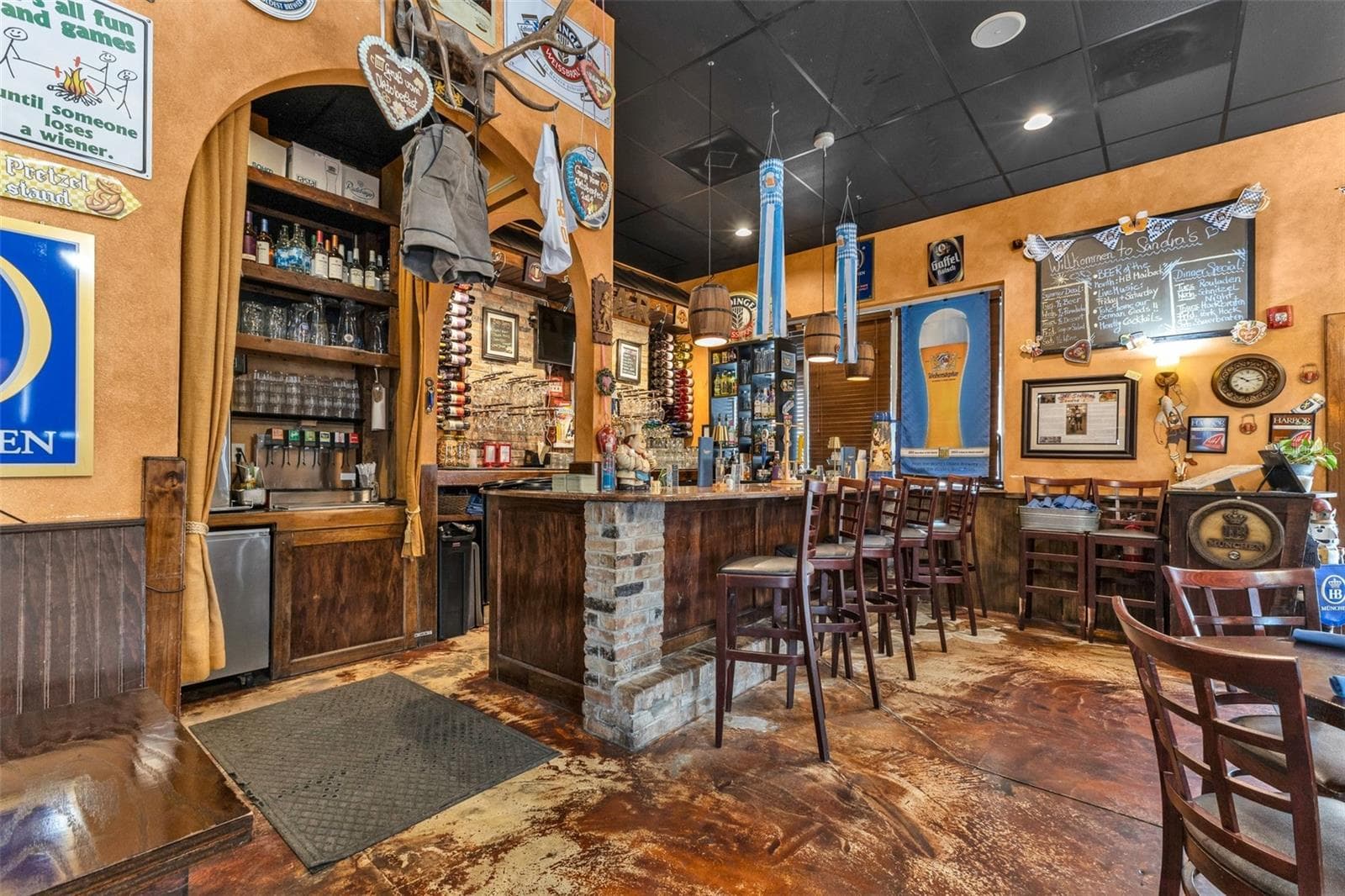 Restaurant at 111 W OLYMPIA AVE, PUNTA GORDA, photo 11 of 25